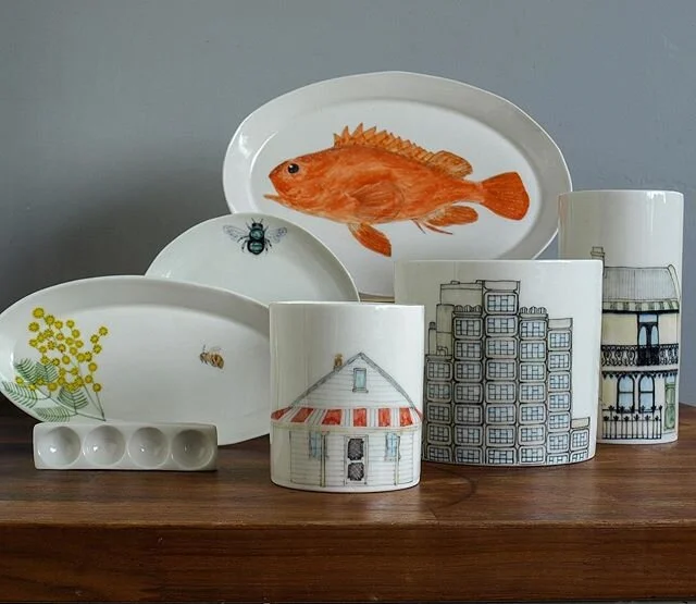 Hi friends - shop is updated and live! Let me know what you think - link in bio 🥰 #handmadeceramics #australianceramics instapottery #australiannatives #australianarchitecture #handpaintedceramics #illustratedceramics #handmadedinnerset #handmadetab