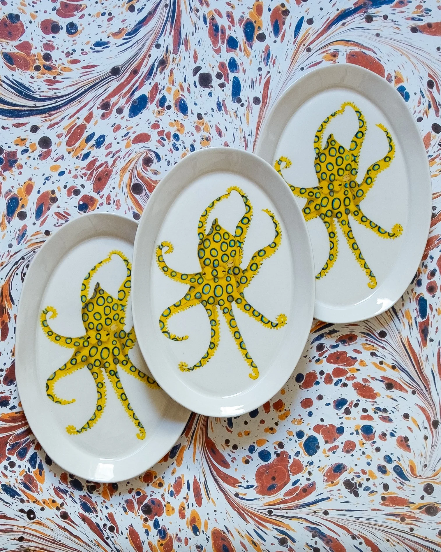 Casa Adams - Greatser Blue Ringed Octopus platter-.jpg