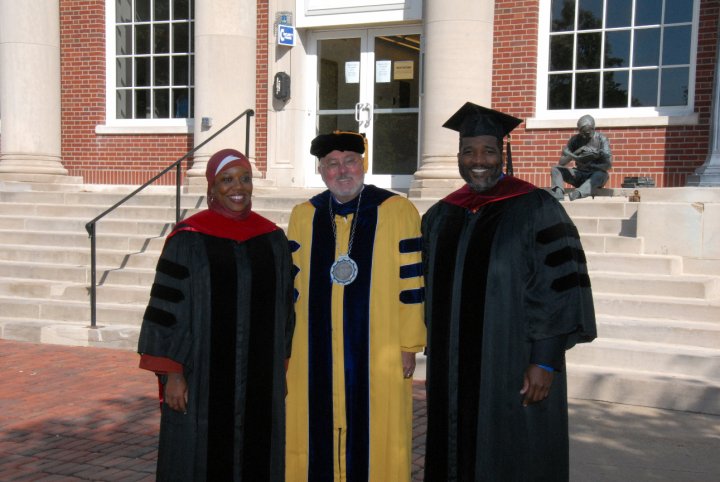 In this picture: Precious Rasheeda Muhammad; the President of Coe College; and Curt Menefee, the host of the Fox network’s NFL show Fox NFL Sunday.