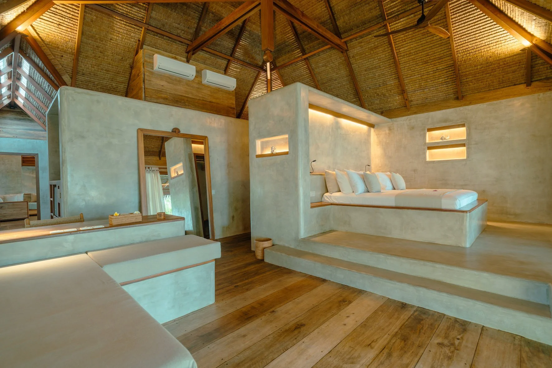 Beach Front Pool Villa_Total_Coral Eye.jpg