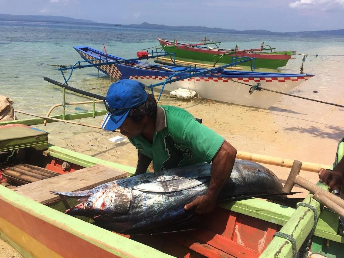 Lihunu Village_fisherman.jpeg