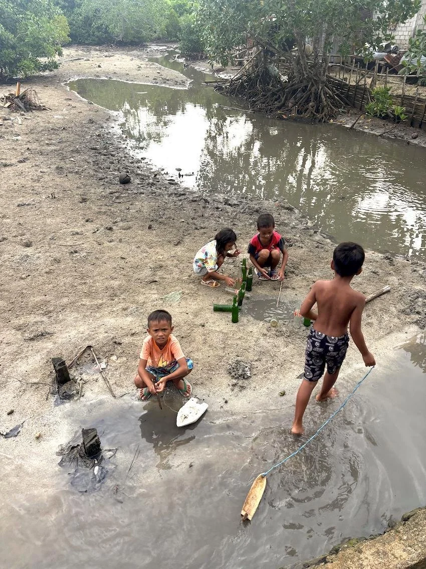 Lihunu Village_kids playing.jpeg