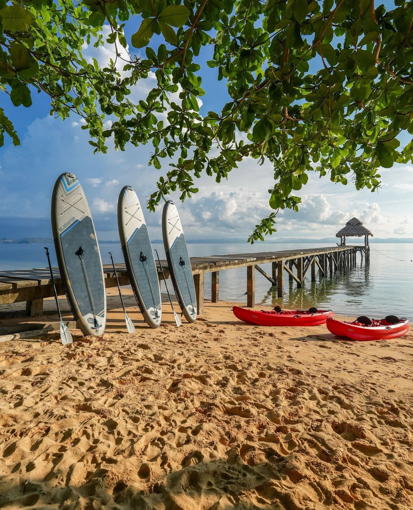 Morning plans: paddle, kayak, repeat 🌊☀️⁠
Coral Eye days just hit different!⁠
⁠
#Coraleye #northsulawesi #bangkaisland #dive #scuba #islandlife #adventure #travel #divetravel #paradise