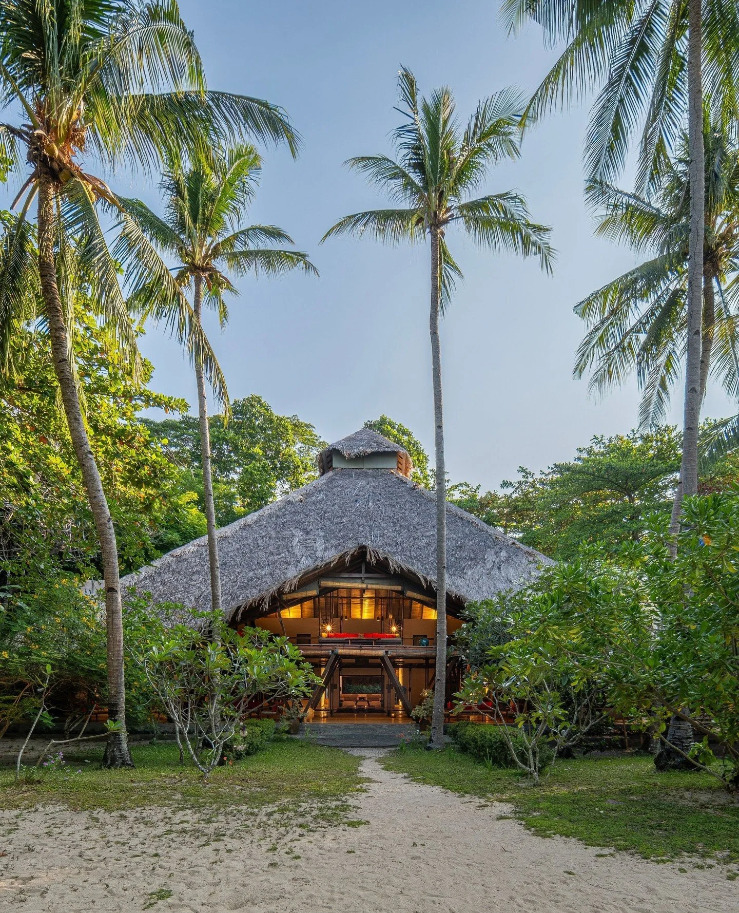 Drift into 2026 with calm hearts and quiet waves, where every day feels like a little getaway 🌴⁠
What&rsquo;s the first moment of magic you want to discover this year?✨️⁠
⁠
#Coraleye #northsulawesi #bangkaisland #dive #scuba #islandlife #adventure #