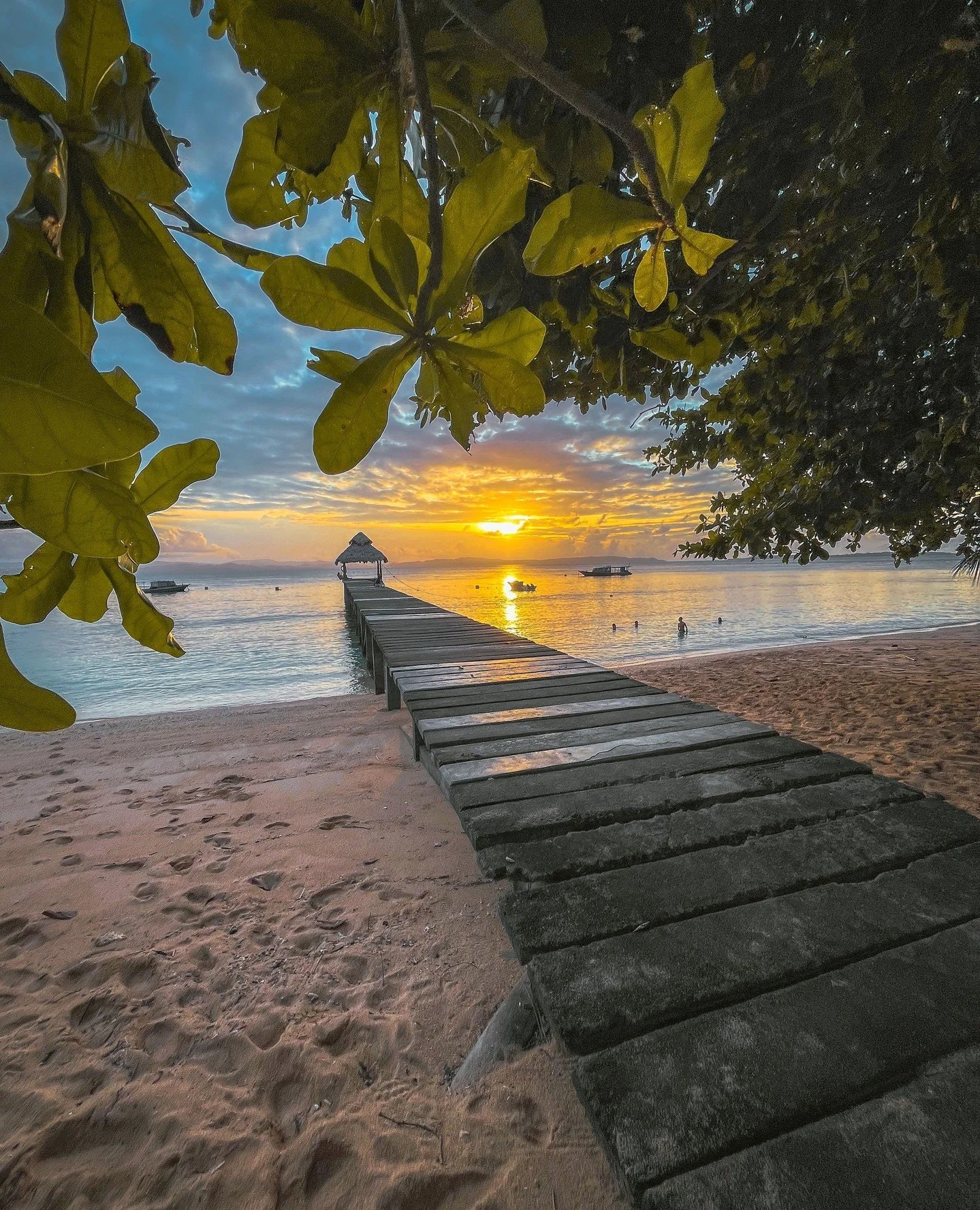 A sandy beach, a quiet jetty, and the kind of view that slows everything down 🌅✨⁠
⁠
#Coraleye #northsulawesi #bangkaisland #dive #scuba #islandlife #adventure #travel #divetravel #paradise
