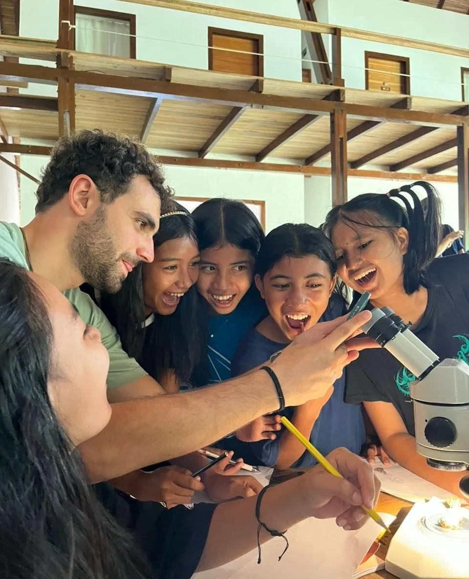Yesterday at Coral Eye, together with @notrashtriangle, we continued one of the coral lessons as part of their marine biology program, &ldquo;School On The Beach&rdquo;🪸📚⁠
⁠
The students from the Junior High School of Lihunu village, here on Bangka