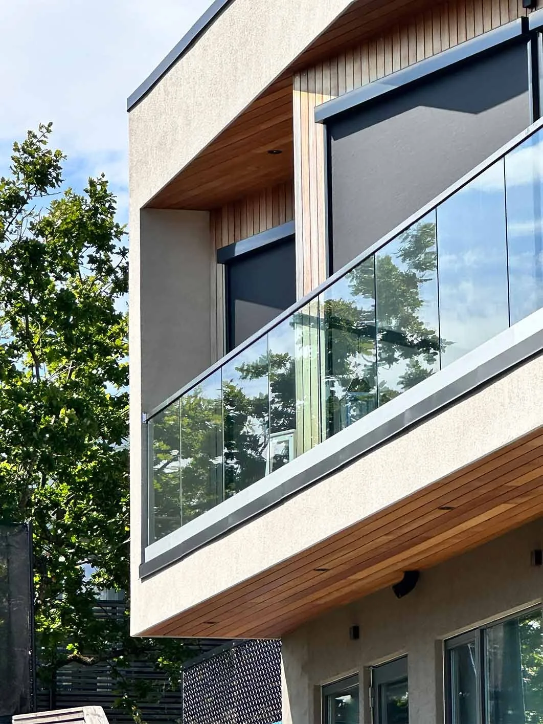detalj glassrekkverk og murpuss fasade nyerom arkitekt oppegård.jpg