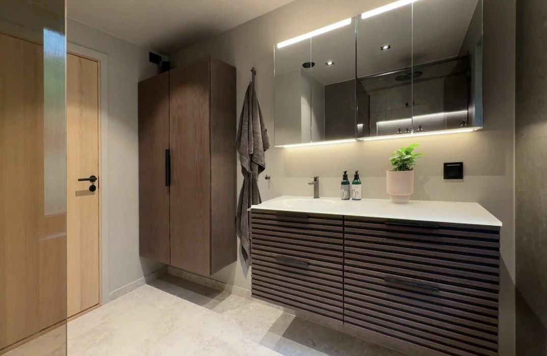 Hovedbad 2 røkteik innredning designbad kolbotn nyerom.jpg