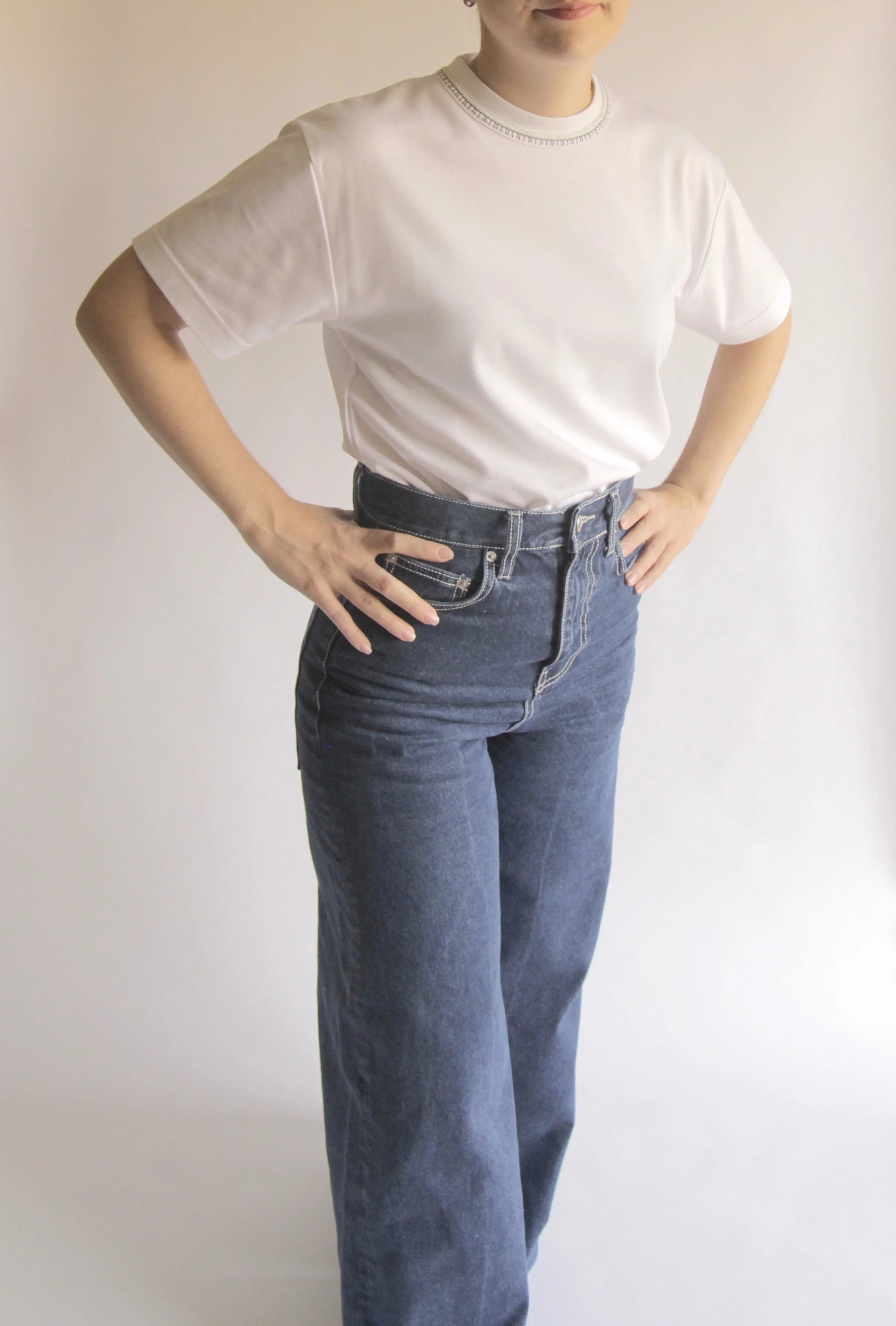 Oversized organic cotton T-shirt with Mari embroidery-on