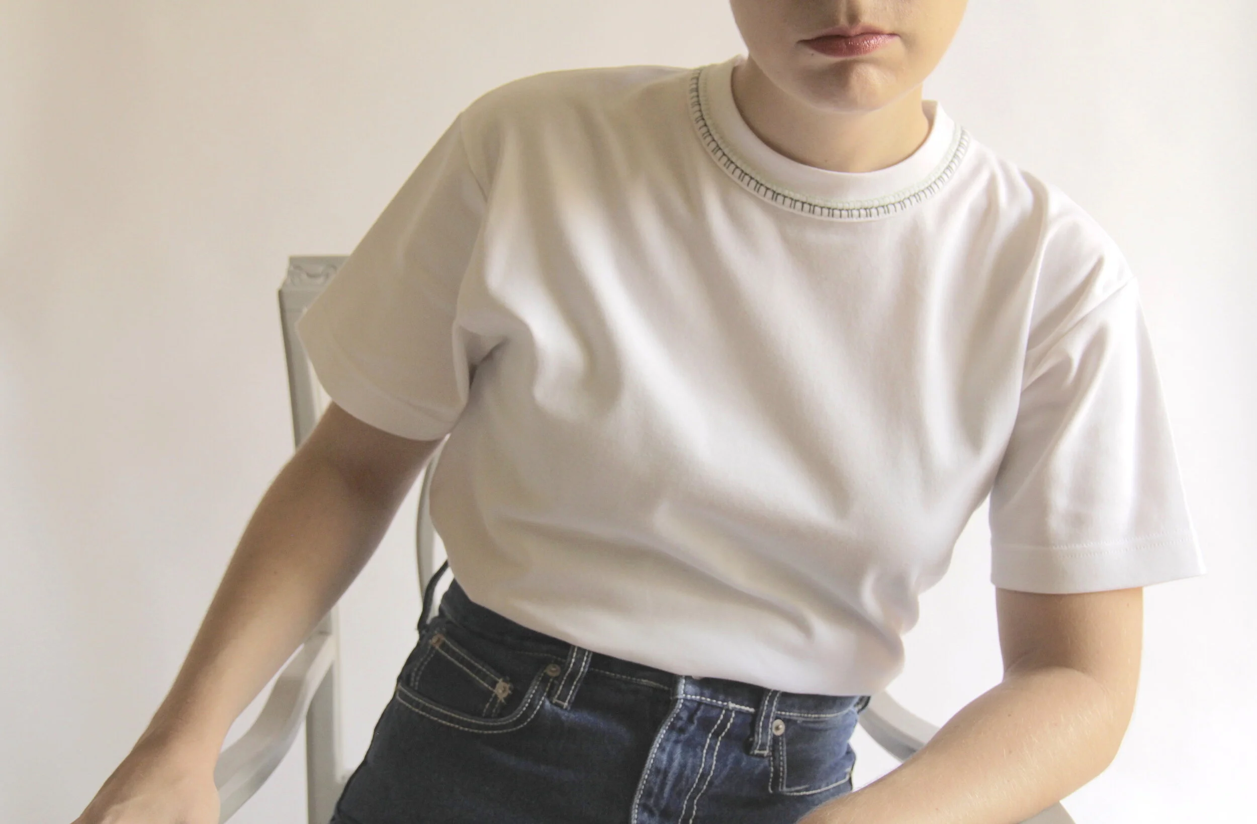 Organic cotton T-shirt with Mari embroidery-on