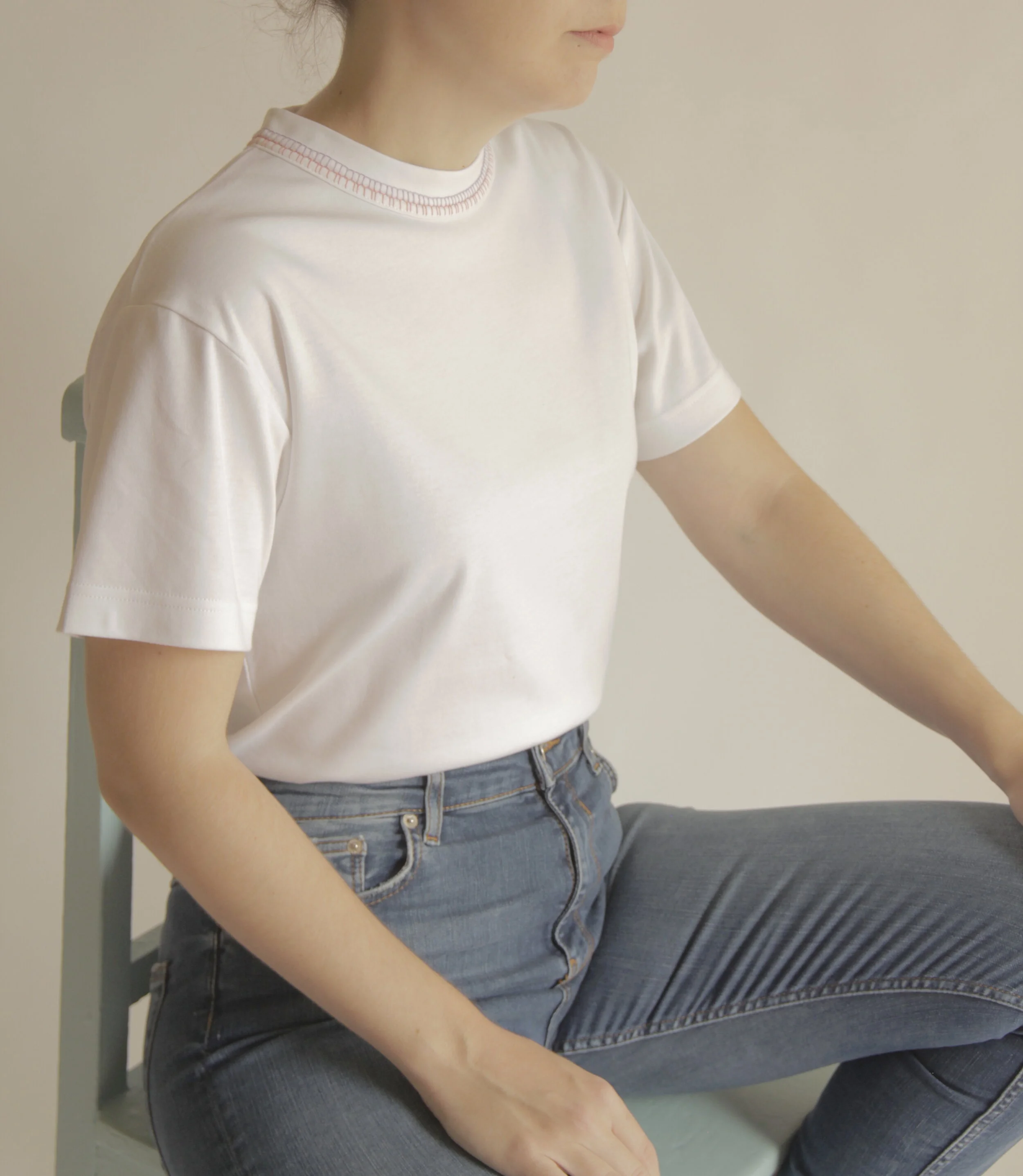Oversized organic cotton T-shirt with Mari embroidery- On