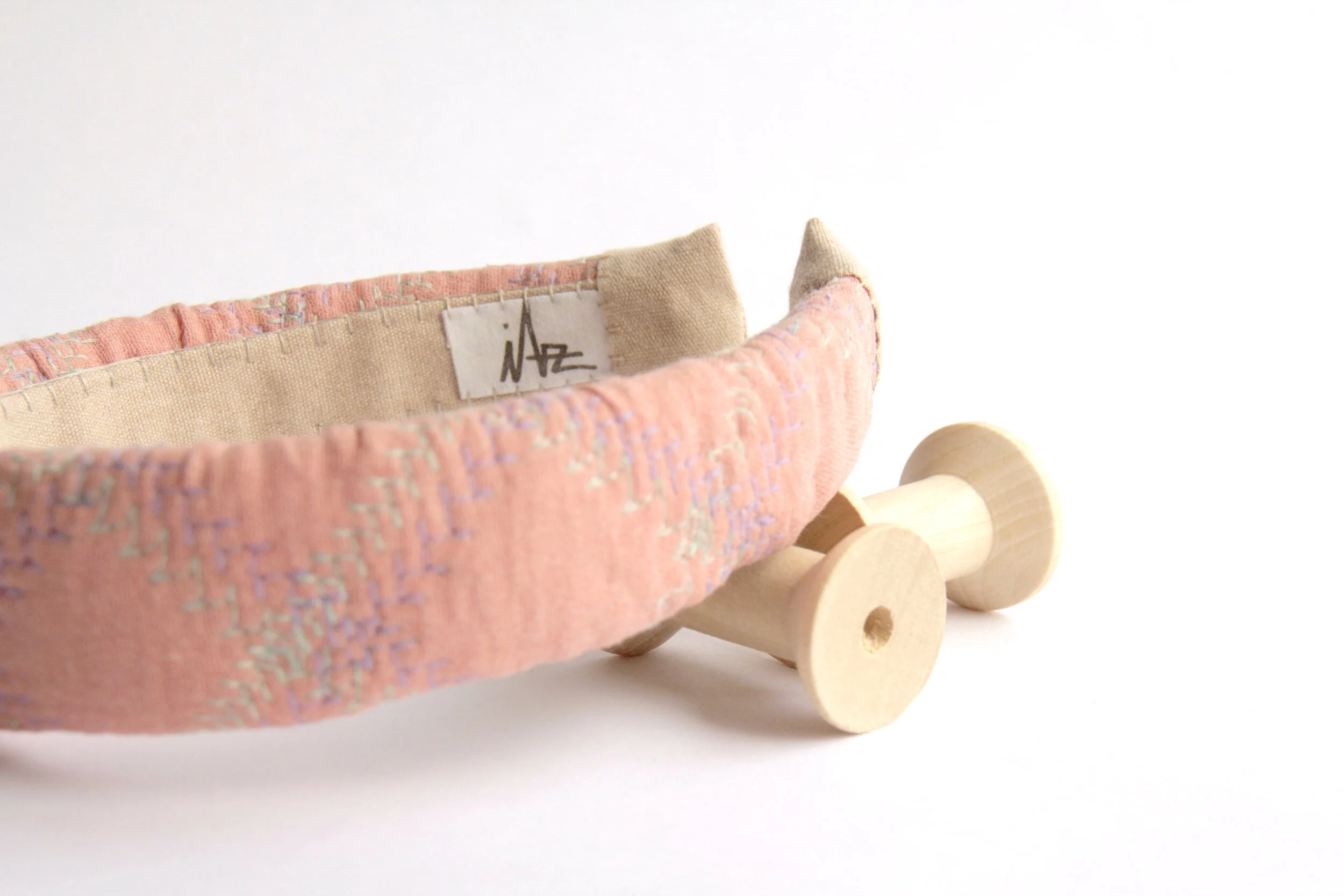 Quilted hand-made headband (Coral)-Detail IAZ