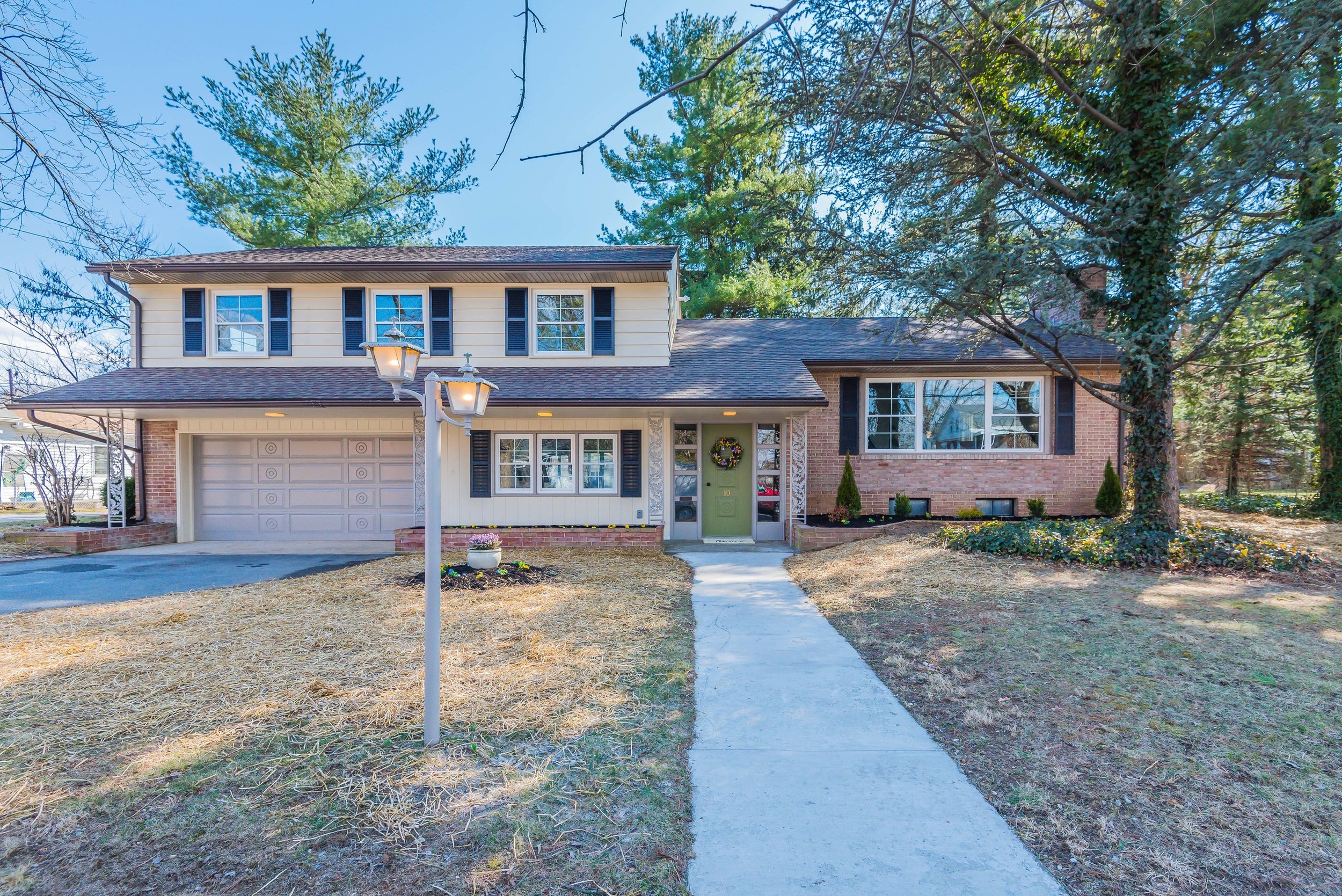 Welcome to 10 East Ridge Street, Carlisle PA