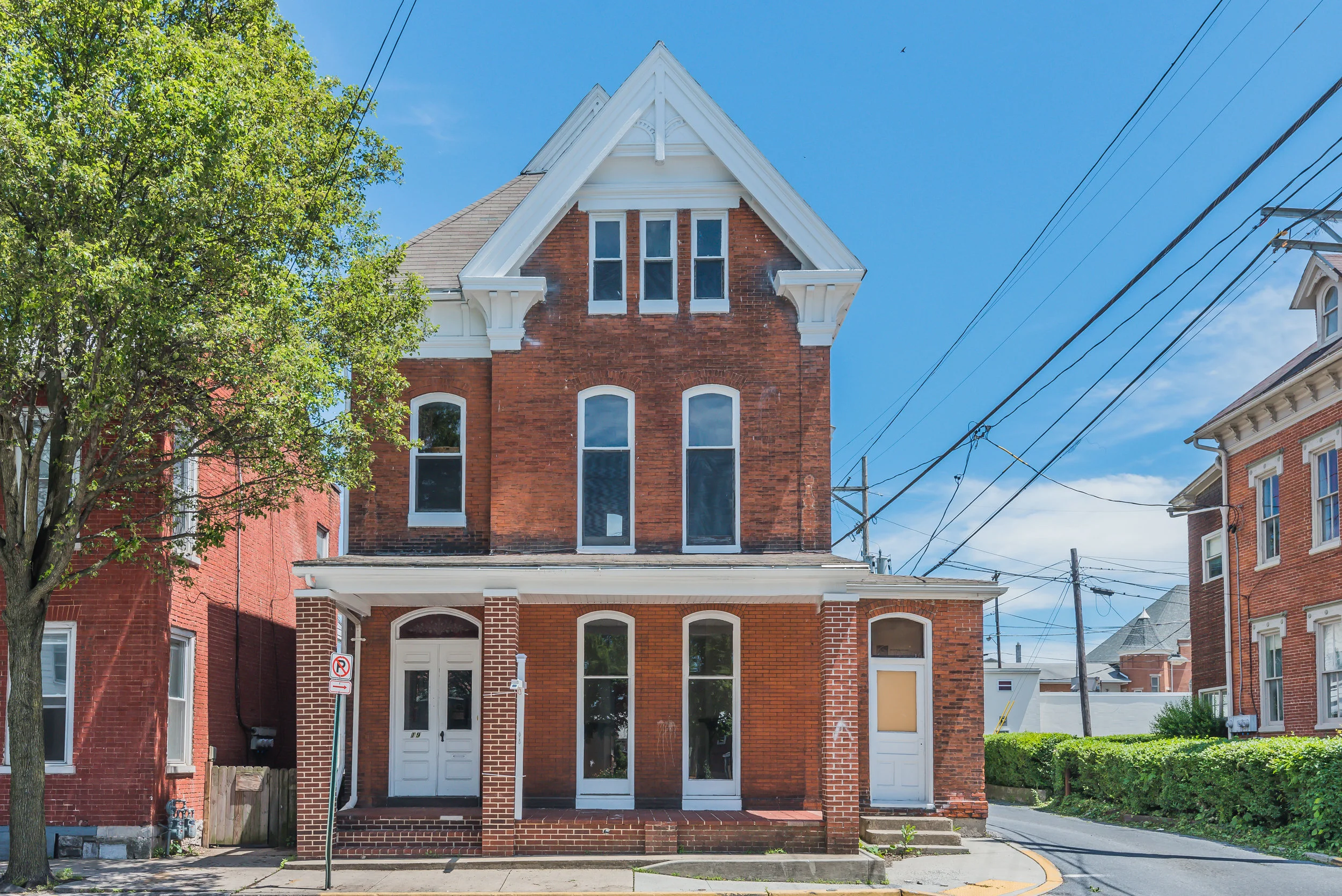 19 NORTH EARL STREET, SHIPPENSBURG PA 17257