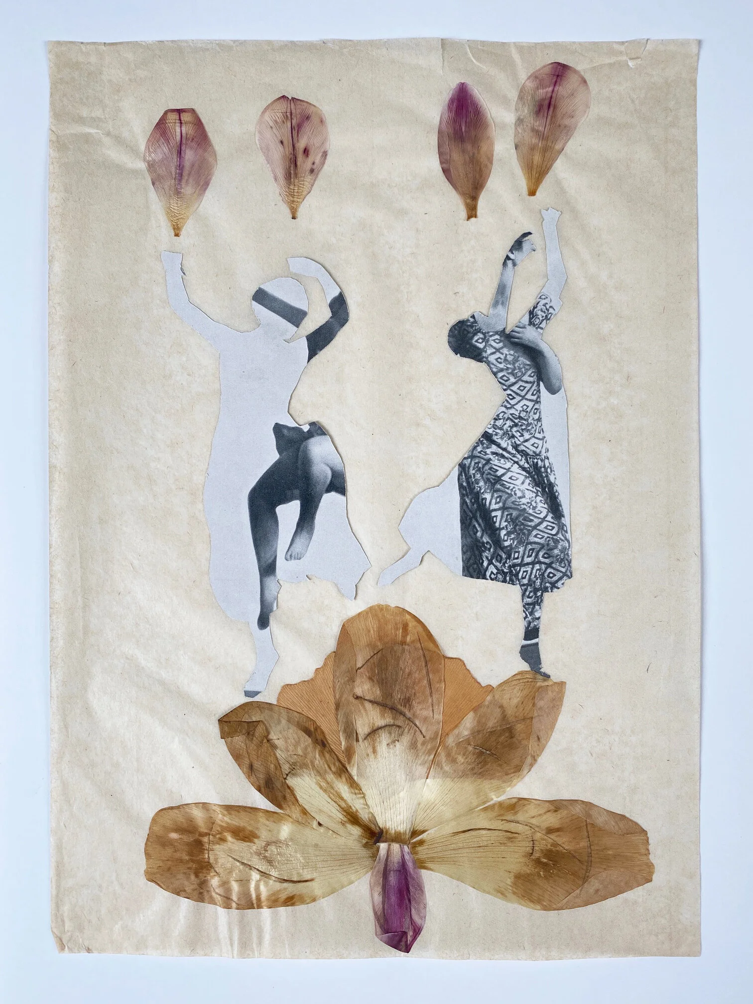 ‘Dancing Flowers III’, unique paper collage, 29,5 x 42 cm, 2019