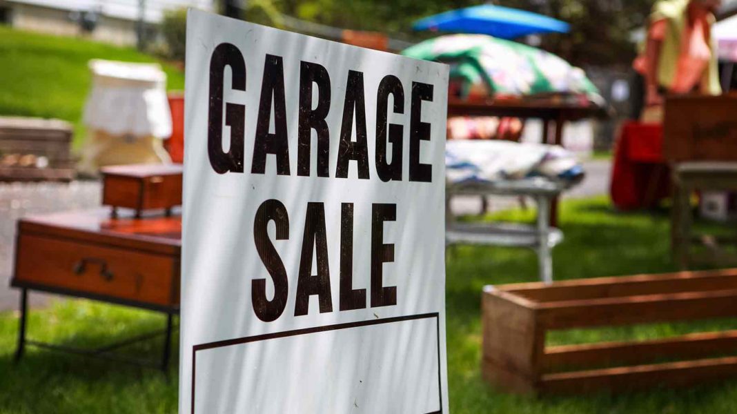 garage-sale-sign-on-shady-lawn-1068x600.jpg