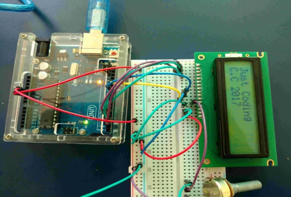 ARDUÍNO Intermediário - Neste projeto, utilizamos um DISPLAY para mostrar frases programadas no Arduíno. OPCIONAL : Comprar o kit de Arduíno.