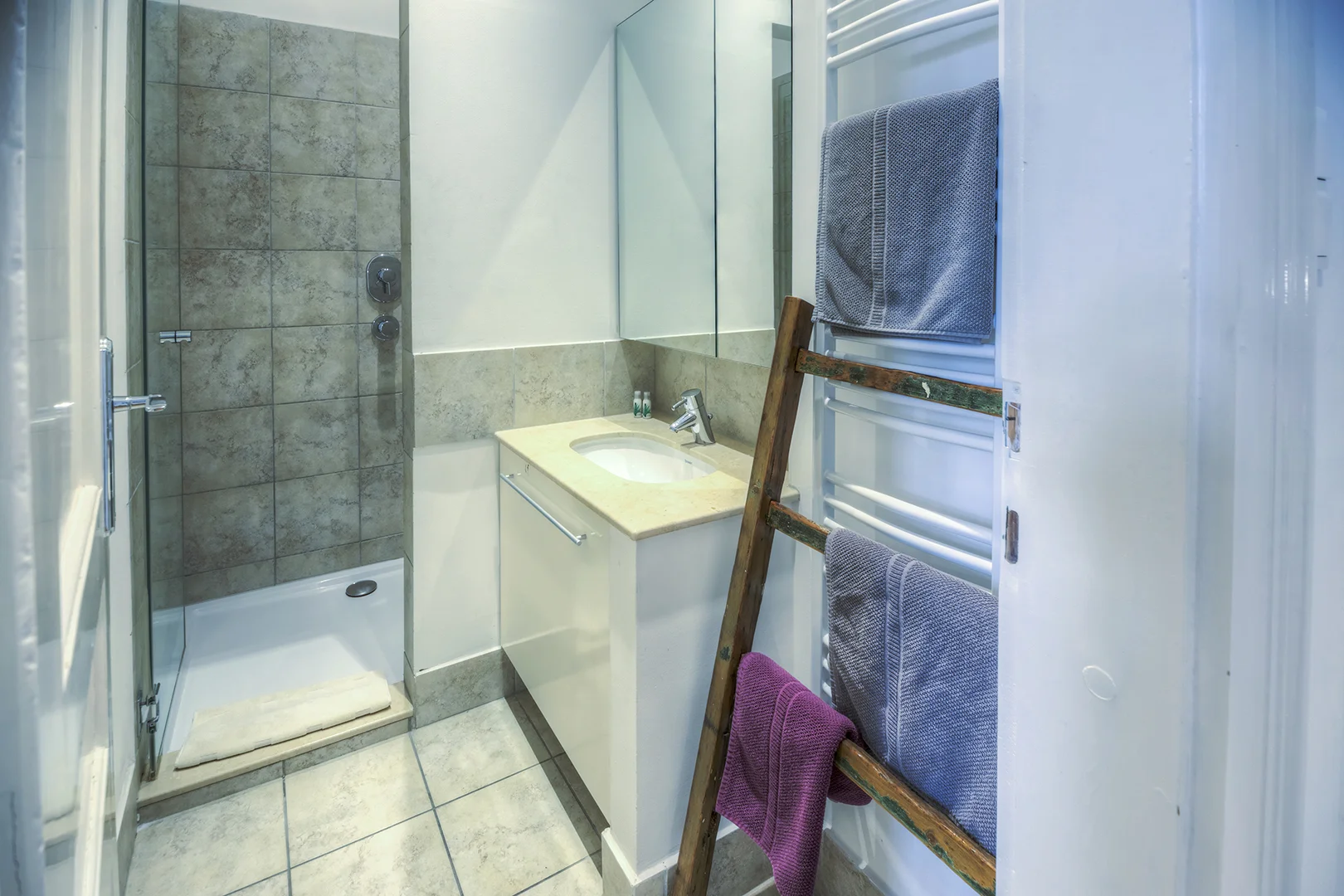 Apartment11_33.jpg