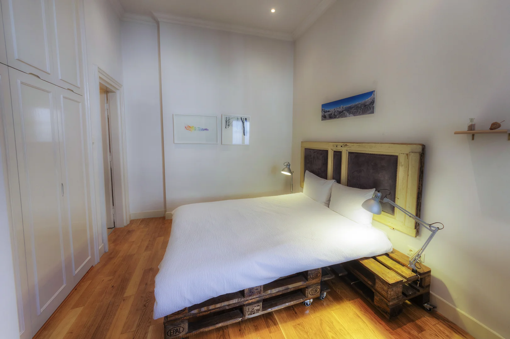Apt16_bedroom5.jpg