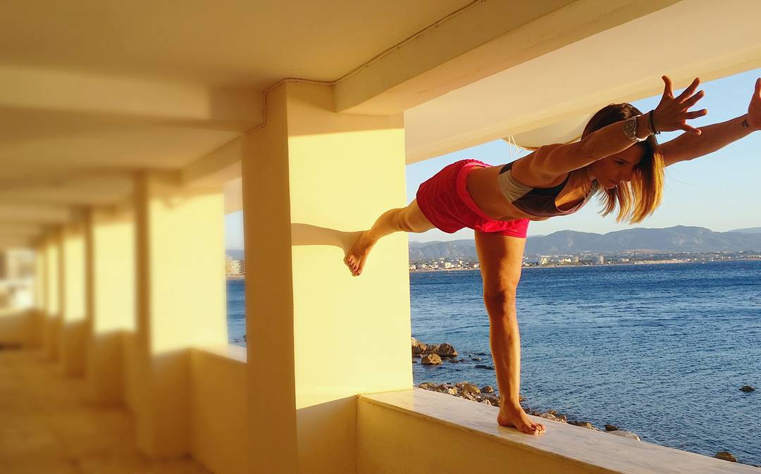 https://www.bodyandmindroom.gr/yoga-gr/