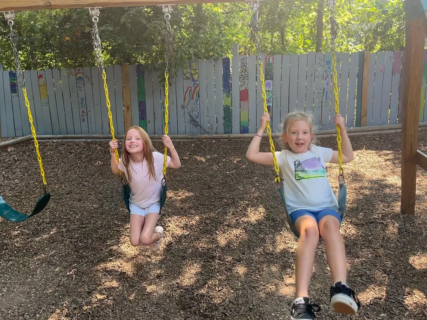 We&rsquo;re really getting into the swing of things here with 𝐬𝐩𝐢𝐥𝐥𝐞𝐝 𝐦𝐢𝐥𝐤 𝐬𝐨𝐜𝐢𝐚𝐥 𝐜𝐥𝐮𝐛 After School! 

🛝🎉👑🧗&zwj;♀️🚌🌳