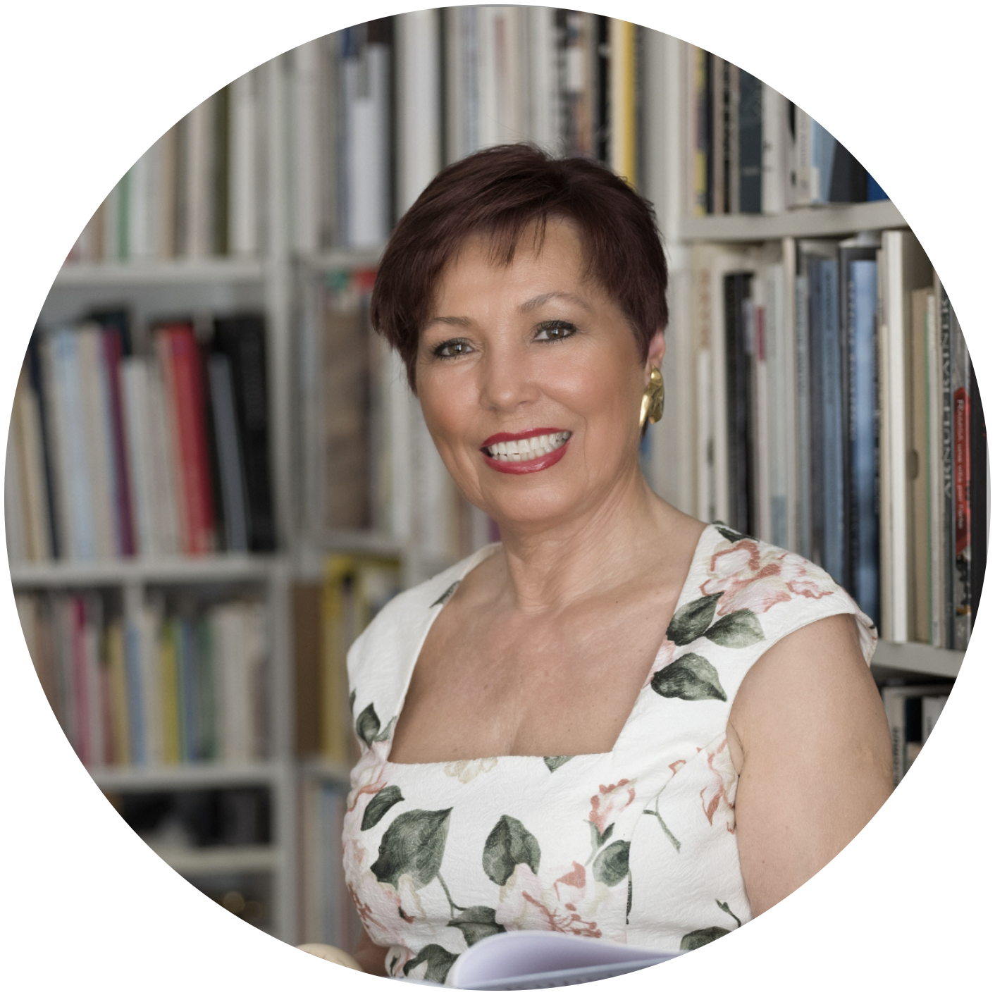 Danièle Perrier round.png