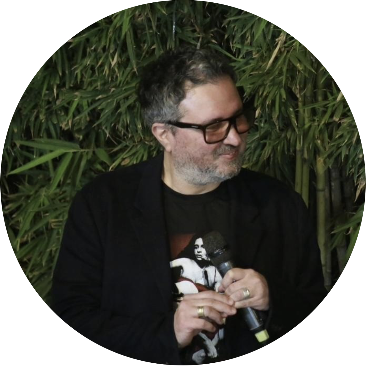 Fredi Casco round.png