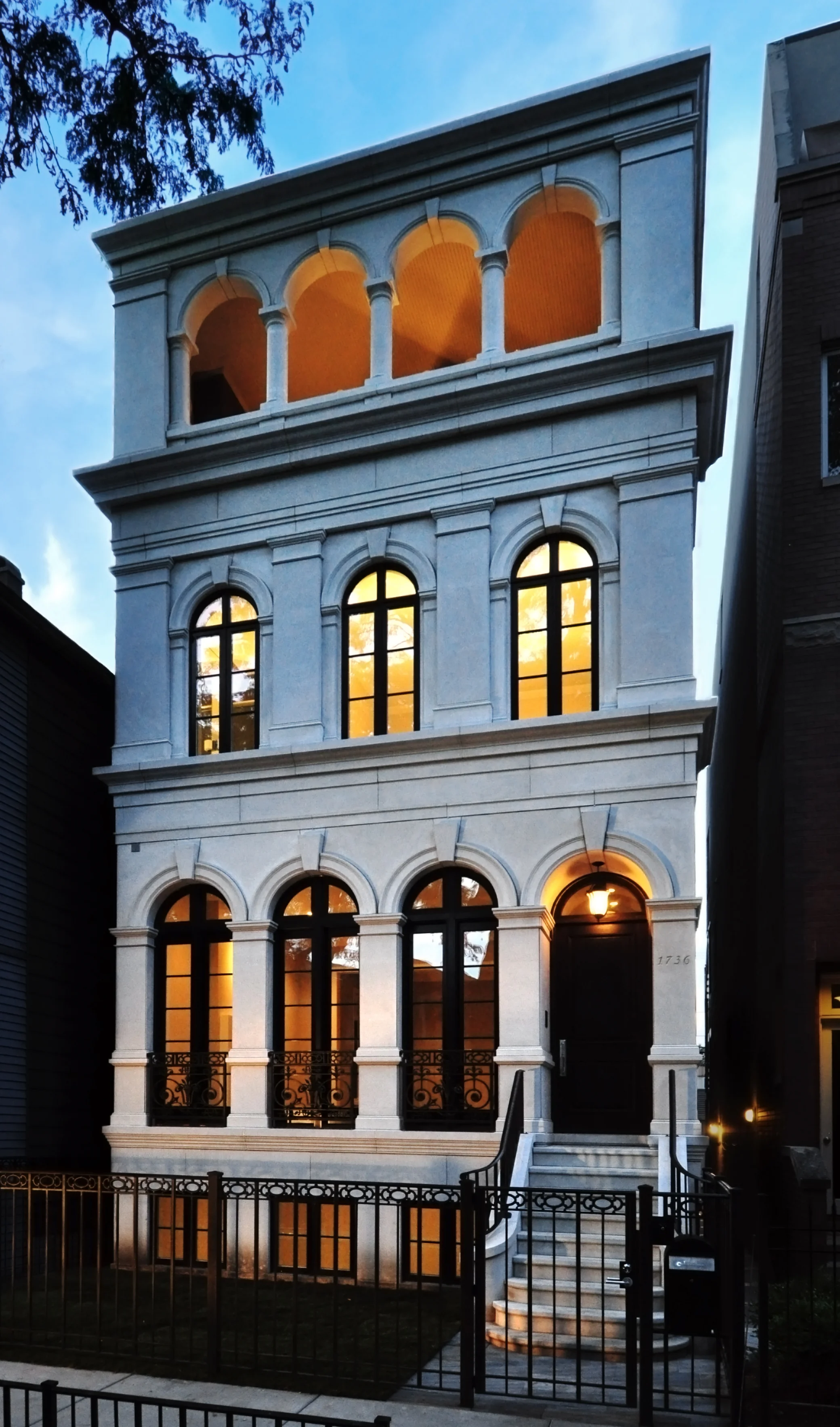 1736 Mohawk_Facade_Dusk.jpg