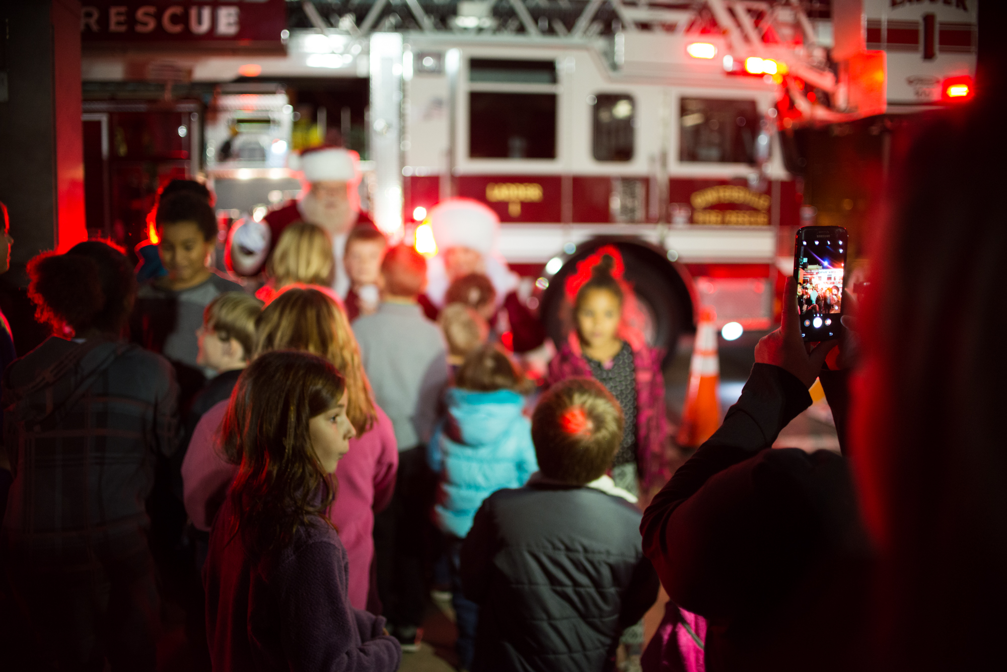 Oden_2017GvilleTreeLighting-5556.jpg