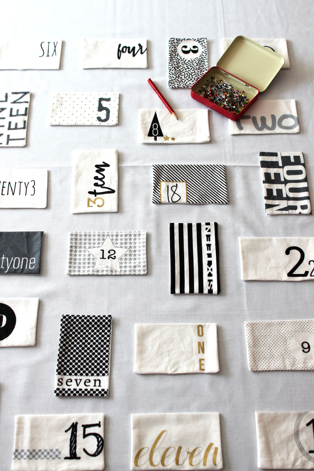 white-christmas-modern-advent-calendar-5.jpg