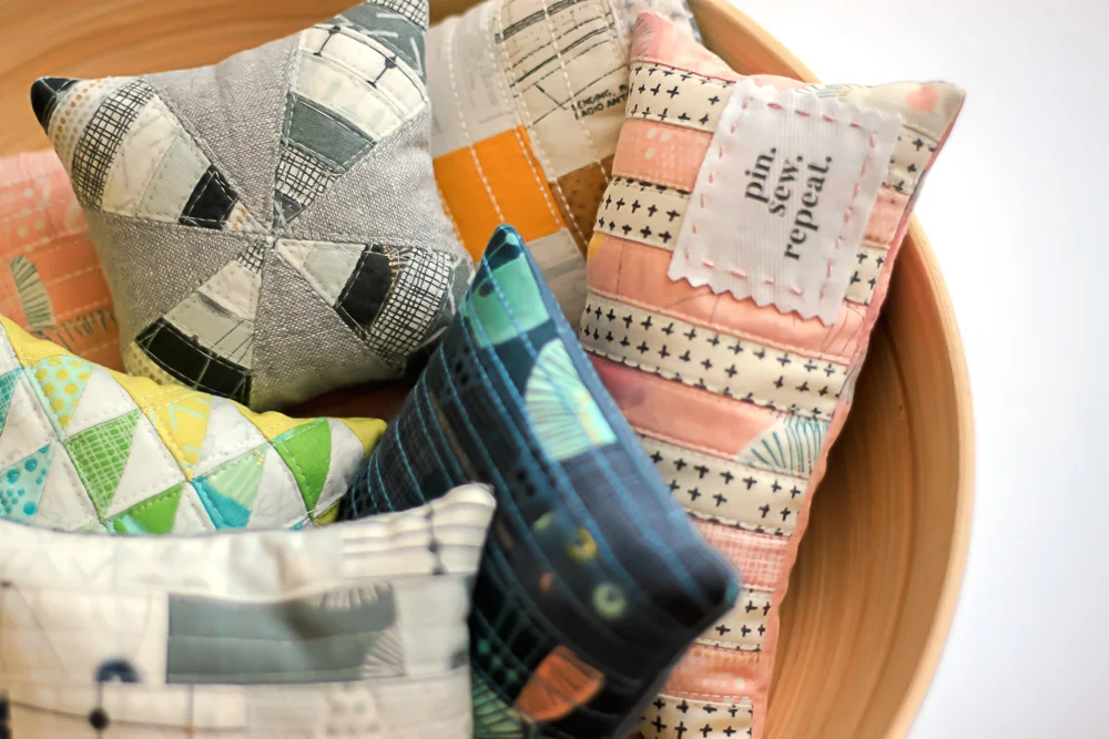 Pin Pals by Carrie Nelson - 40 patchwork pincushions with detailed instructions
