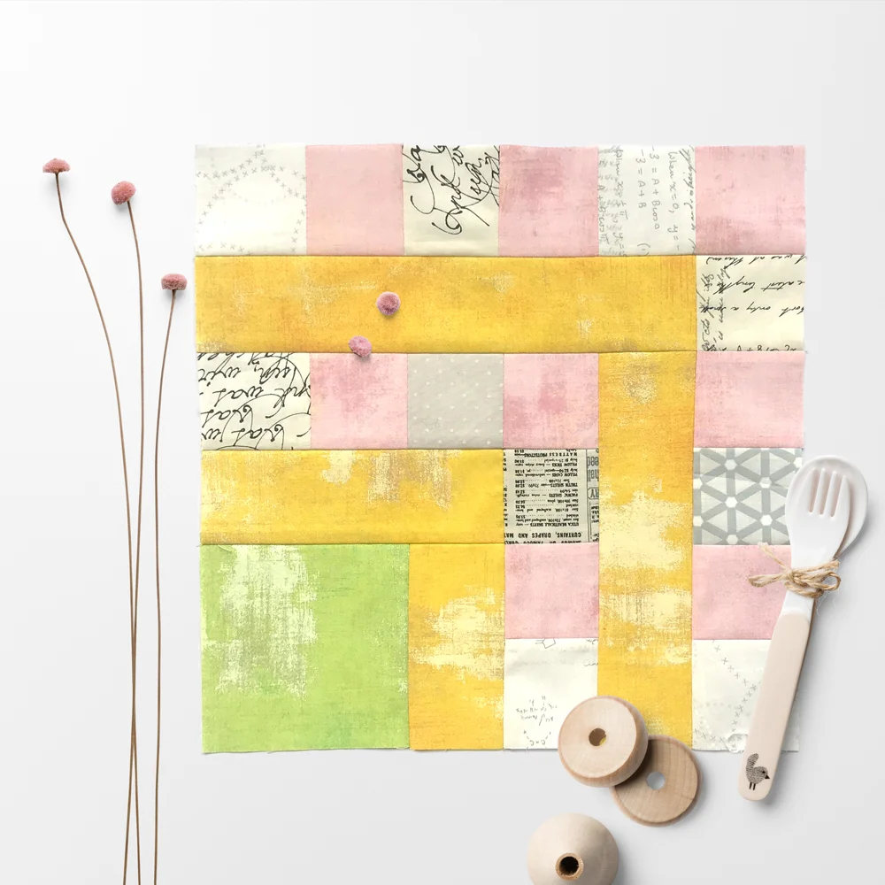 Free quilt along Blockheads 2018, Block 44: Candy Striper Fabrics used in the block are from Moda, Basic Grey GRUNGE and Zen Chic PAPER