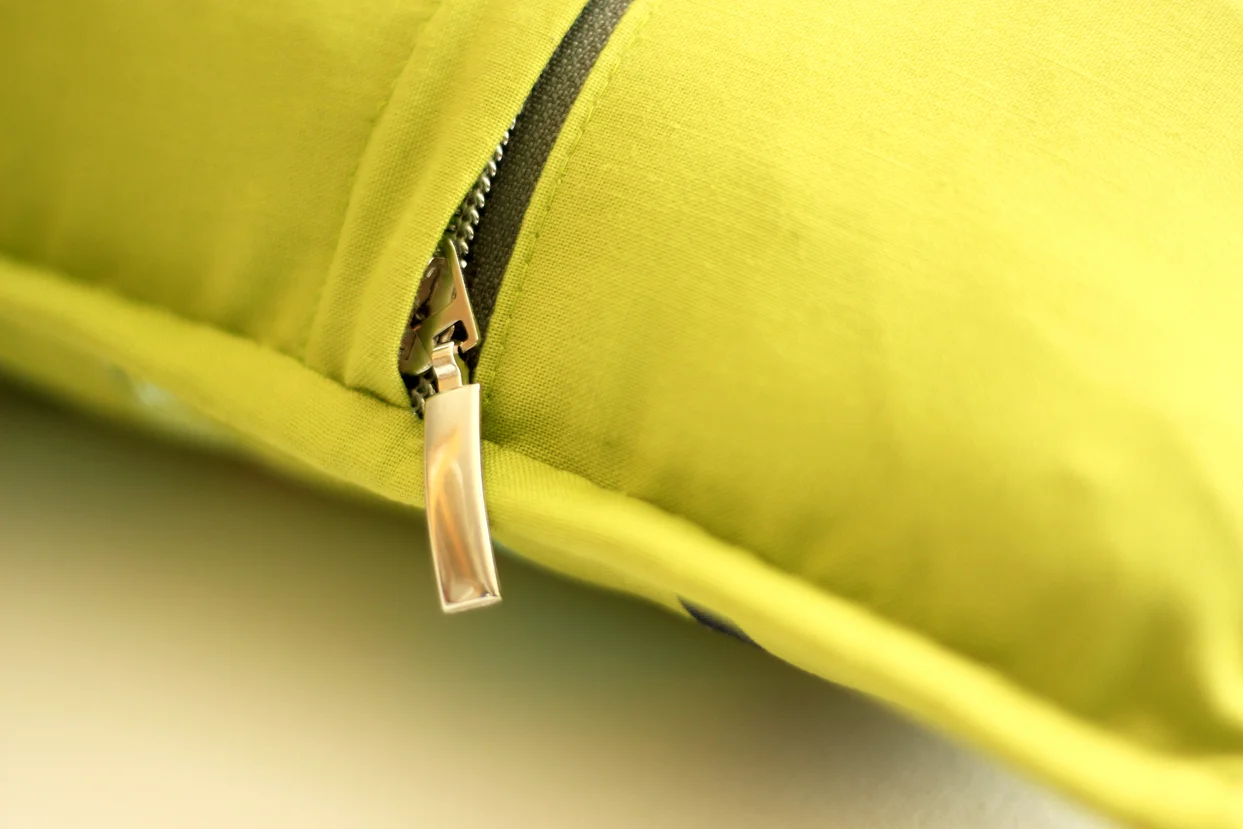 how-to-sew-half-square-triangle-pillow-7.jpg