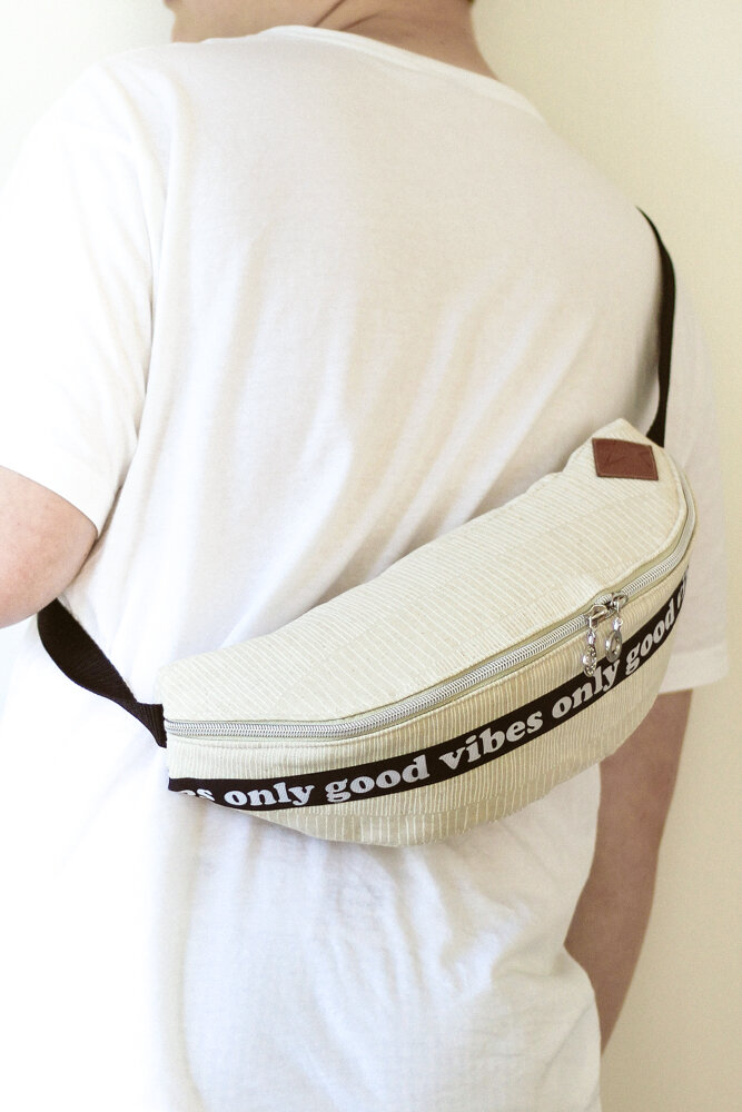 fanny-pack-mochi-linen-by-zen-chic-4.jpg