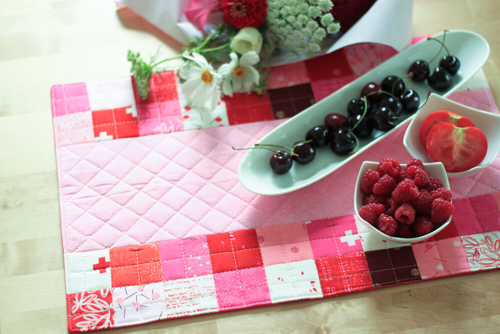 placemat-just-red-by-zen-chic-2.jpg