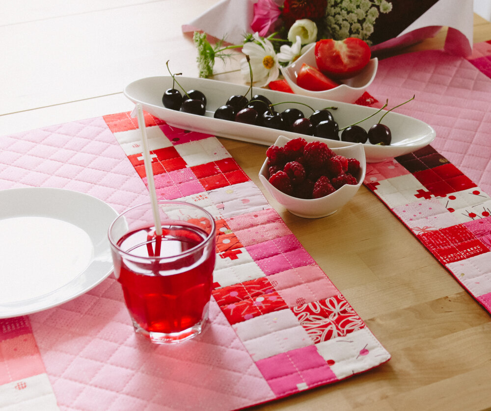 placemat-just-red-by-zen-chic-7.jpg