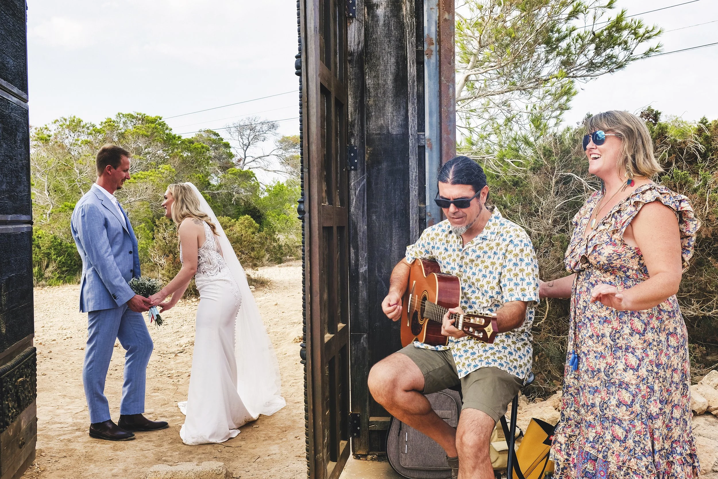 Carly and Rick play for Nic and Roh's Elopment, Photo by Isabel Flores.