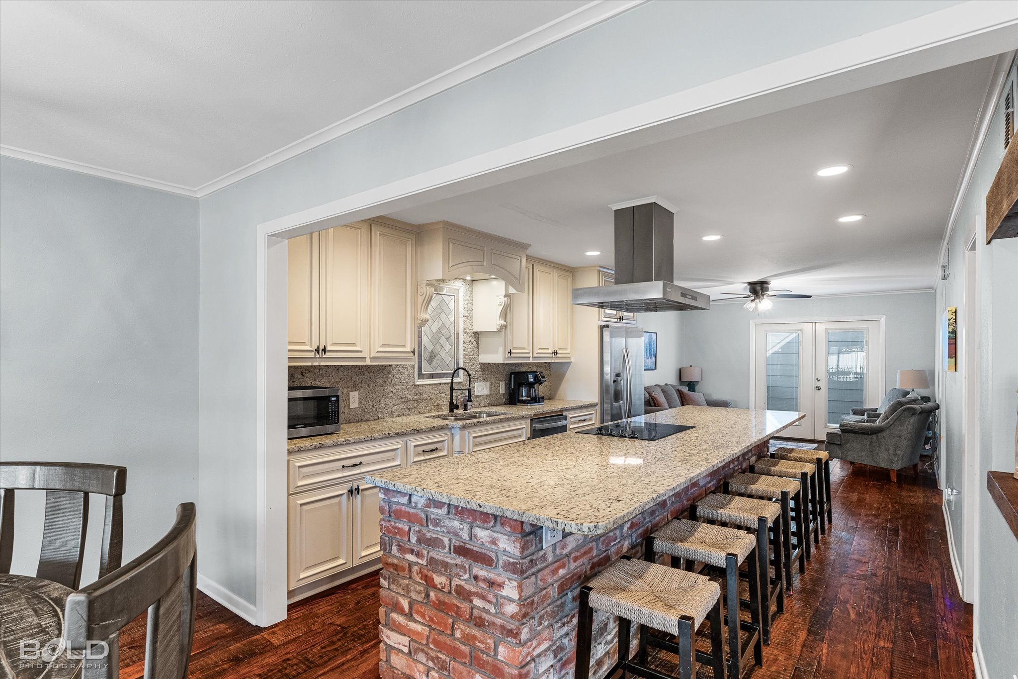 27-1812 Willow Point_27.jpg