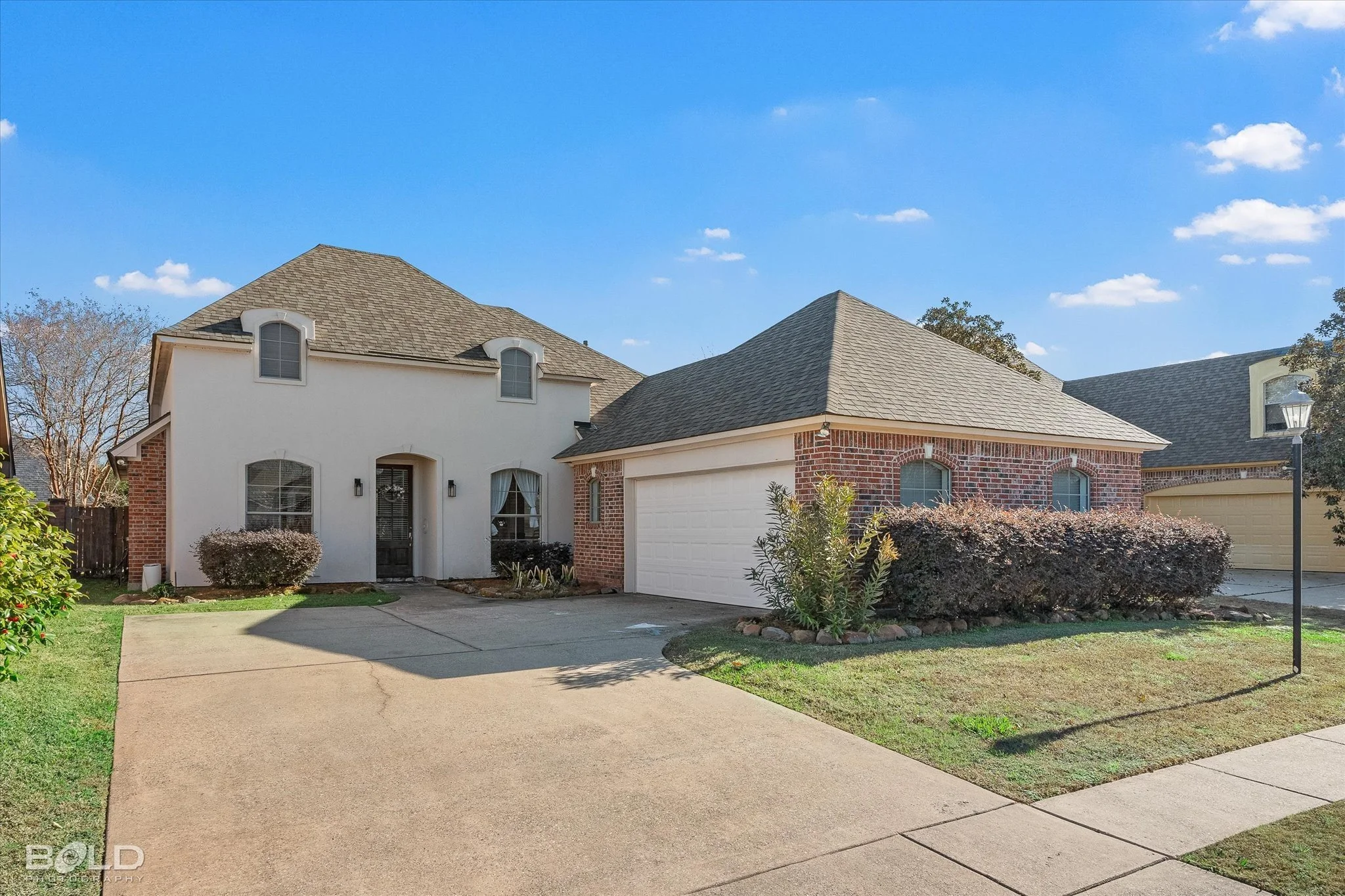 3 Beds 2 Baths 2090 Sq Feet $359,000