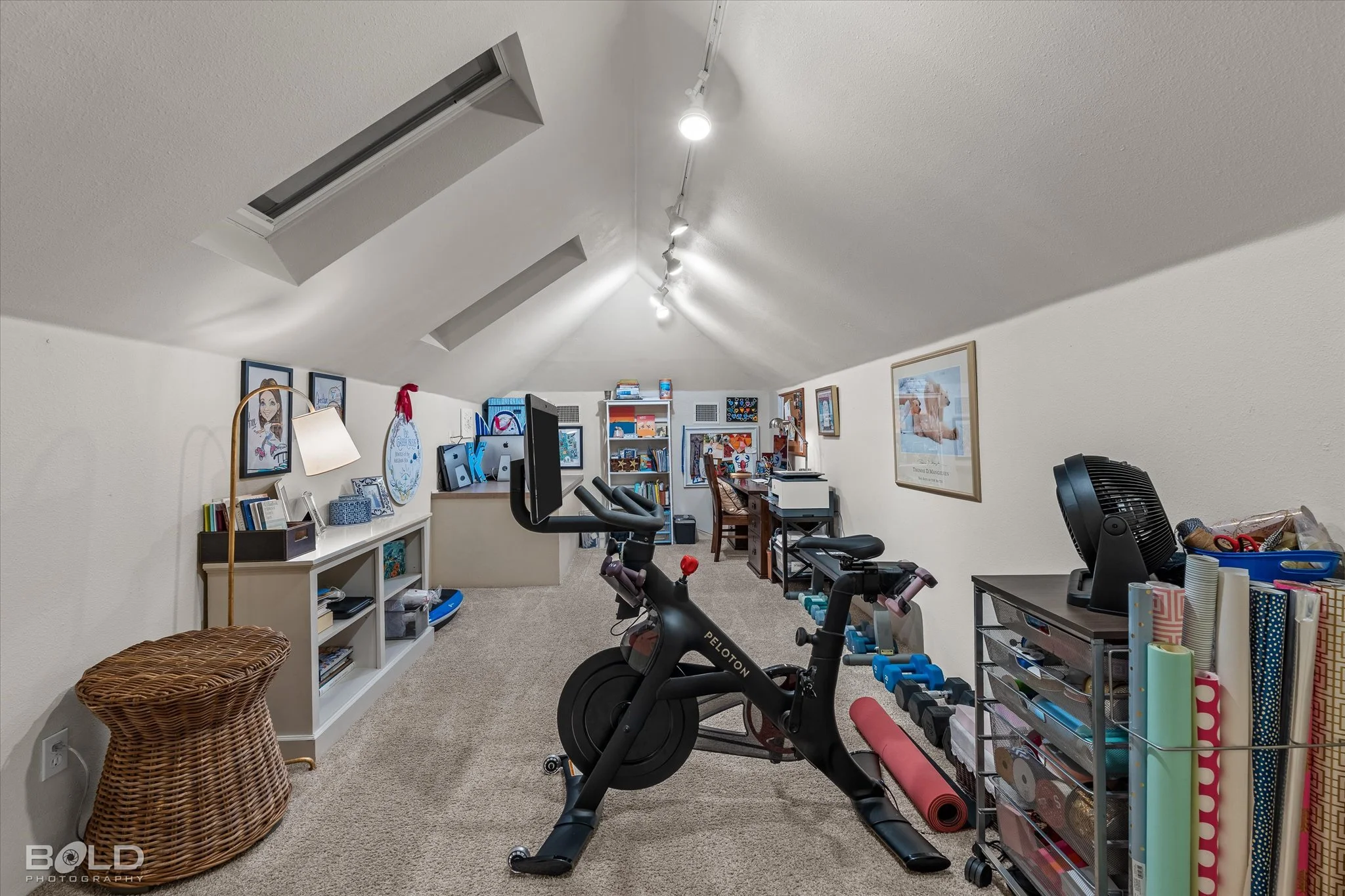 60-1034 N Pointe_60.jpg