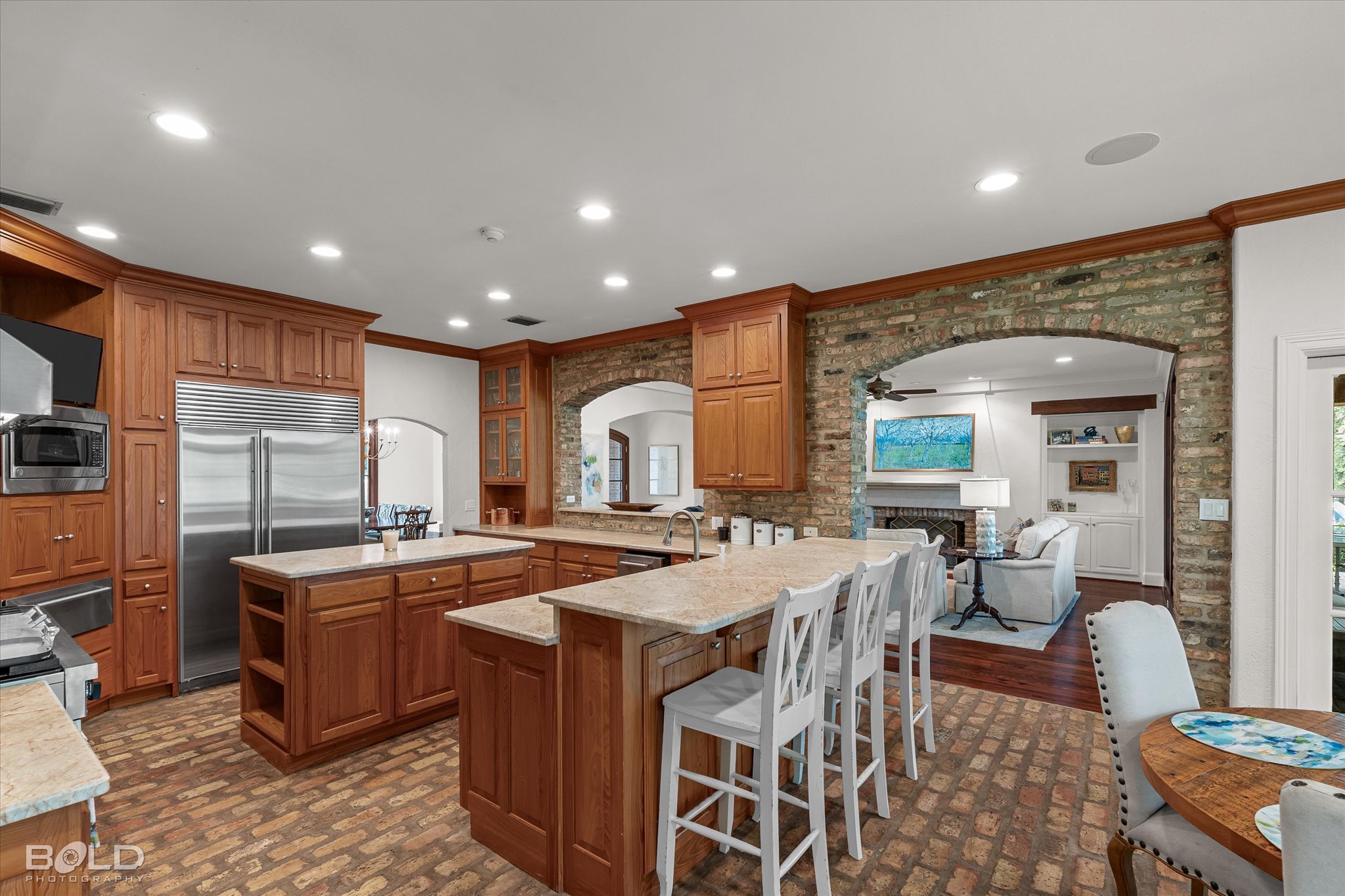 28-1034 N Pointe_28.jpg