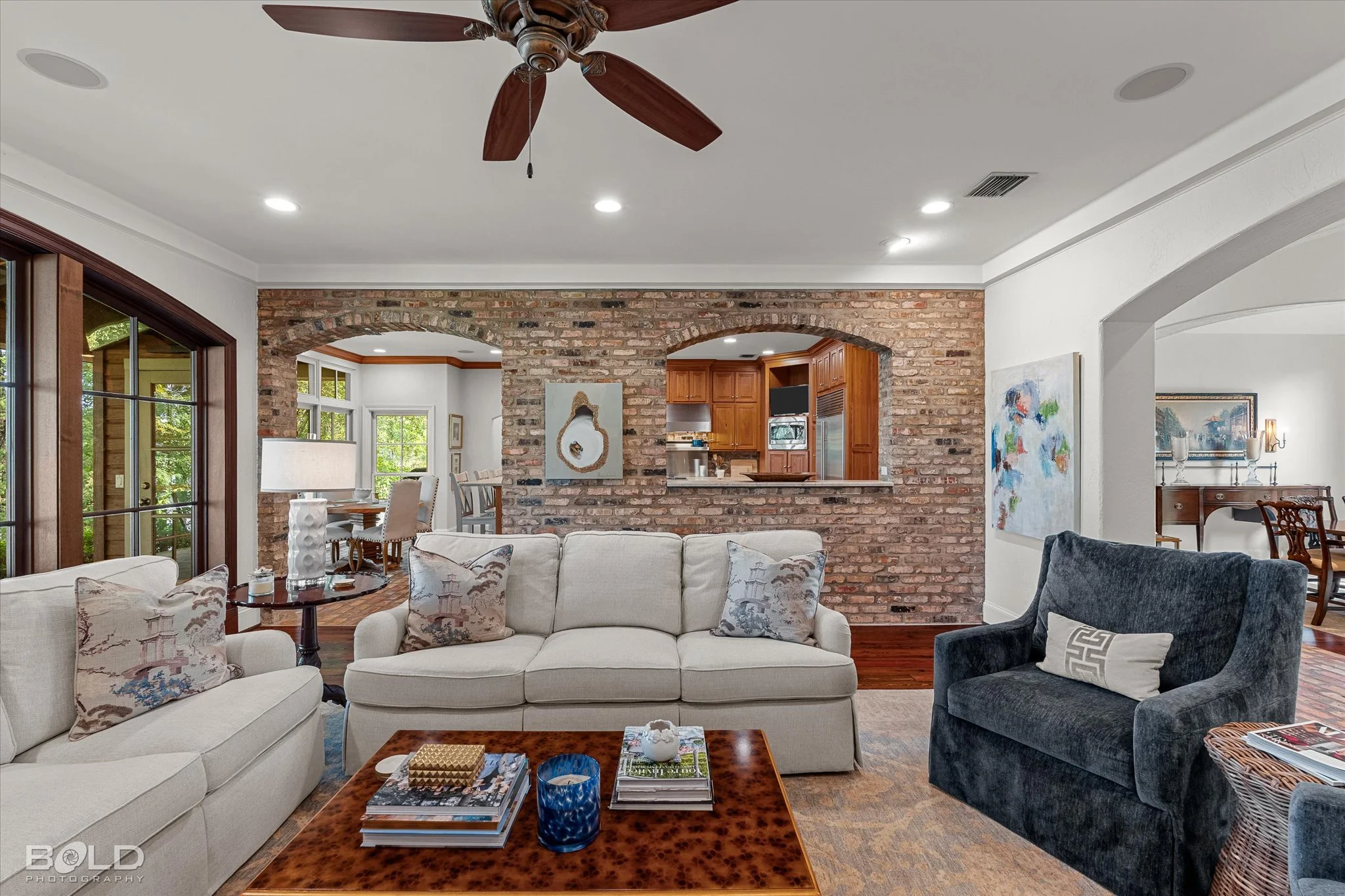 25-1034 N Pointe_25.jpg