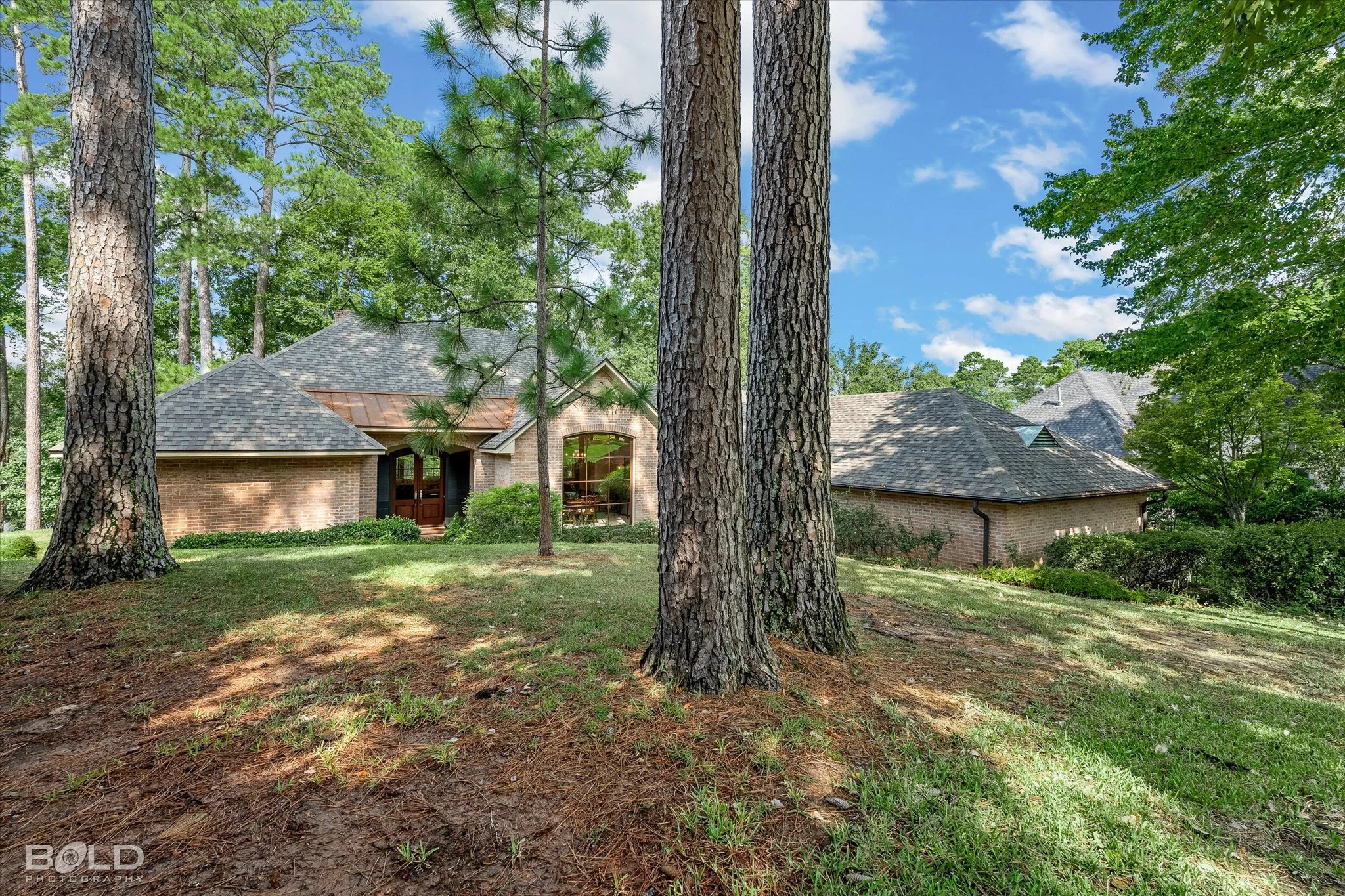 4 Beds 3.5 Baths 3,725 Sq Ft $870,000