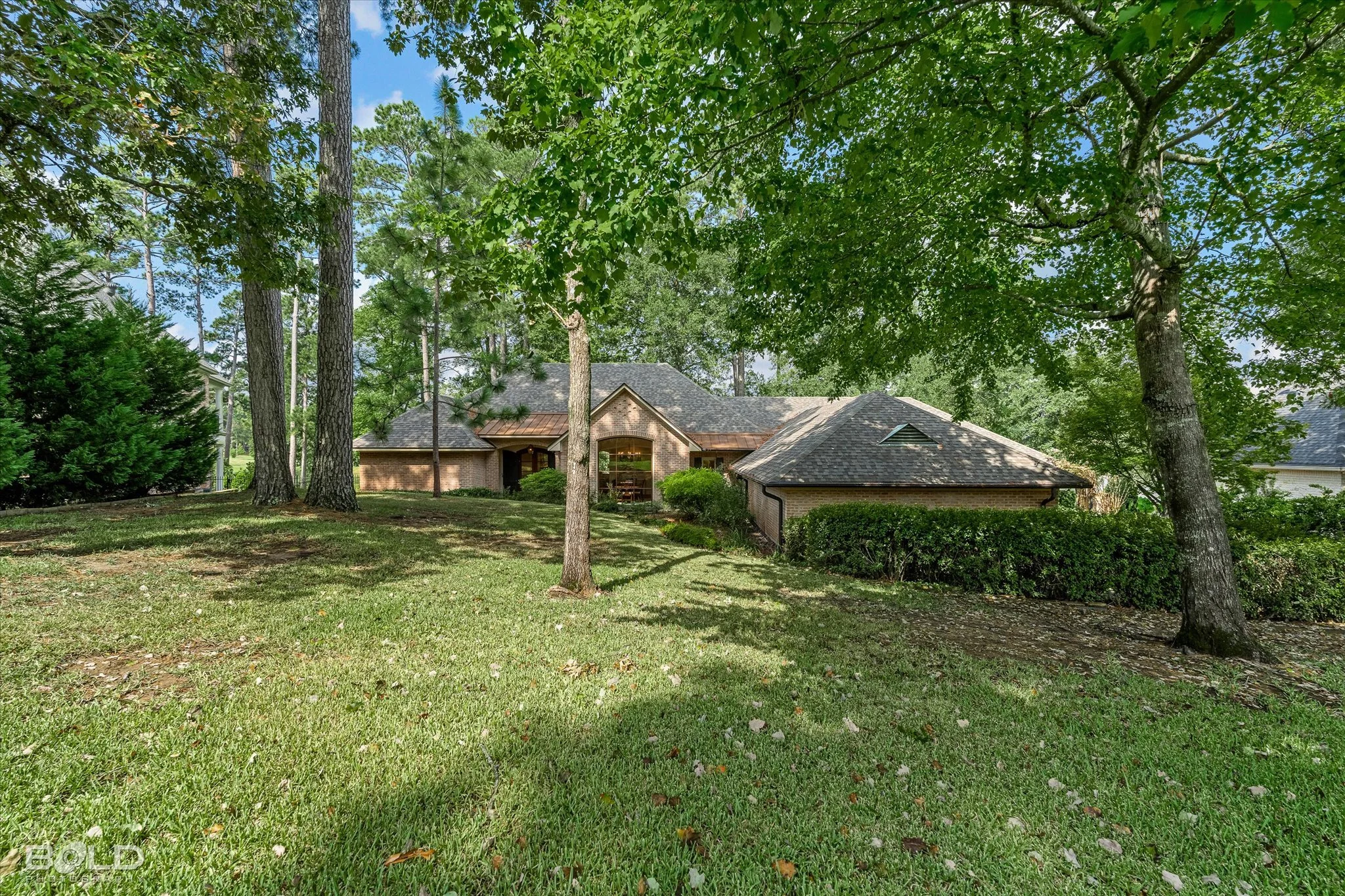 04-1034 N Pointe_04.jpg