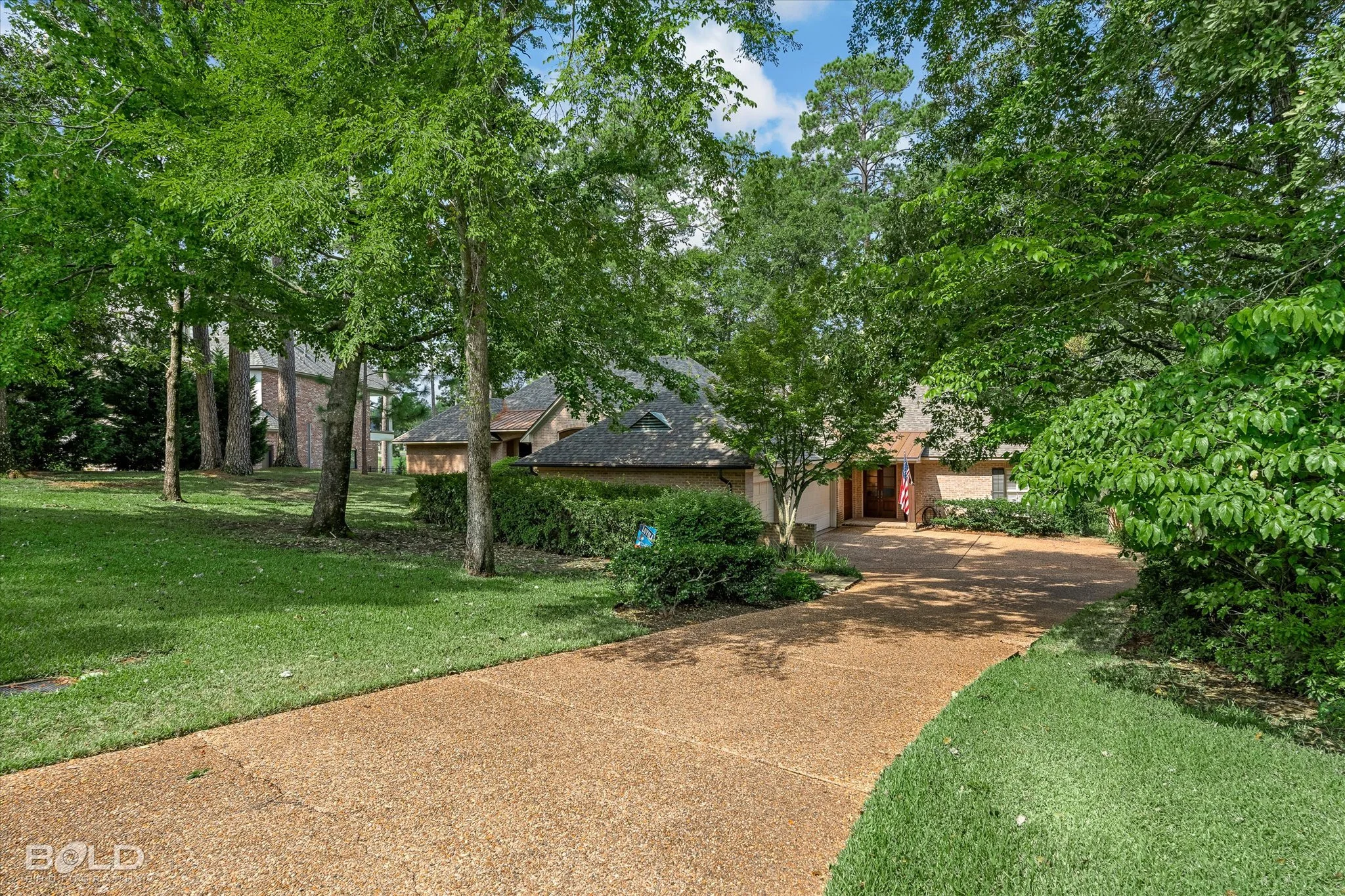 02-1034 N Pointe_02.jpg