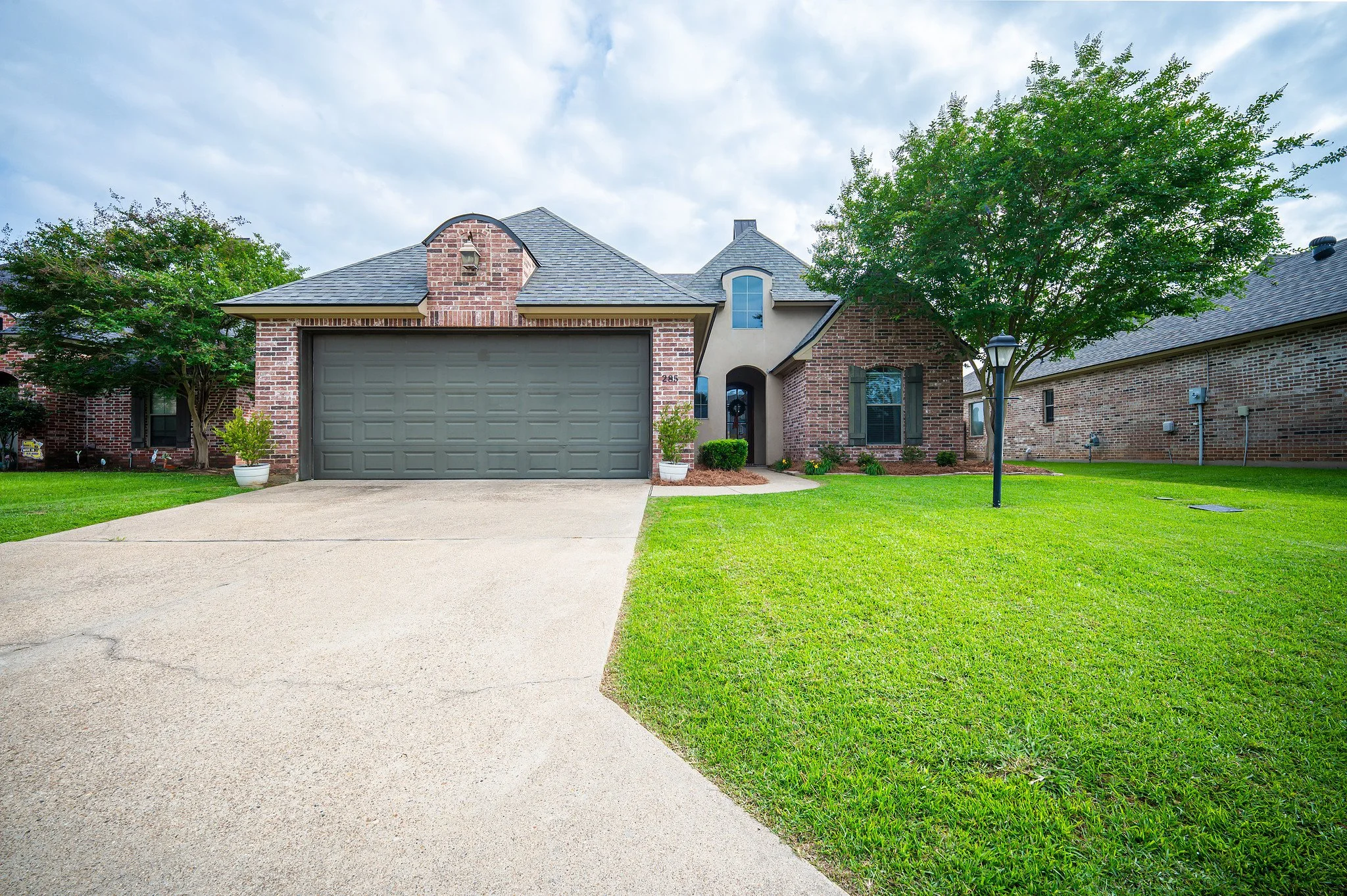 3 Beds 2 Baths 1,412 Sq Feet $265,000
