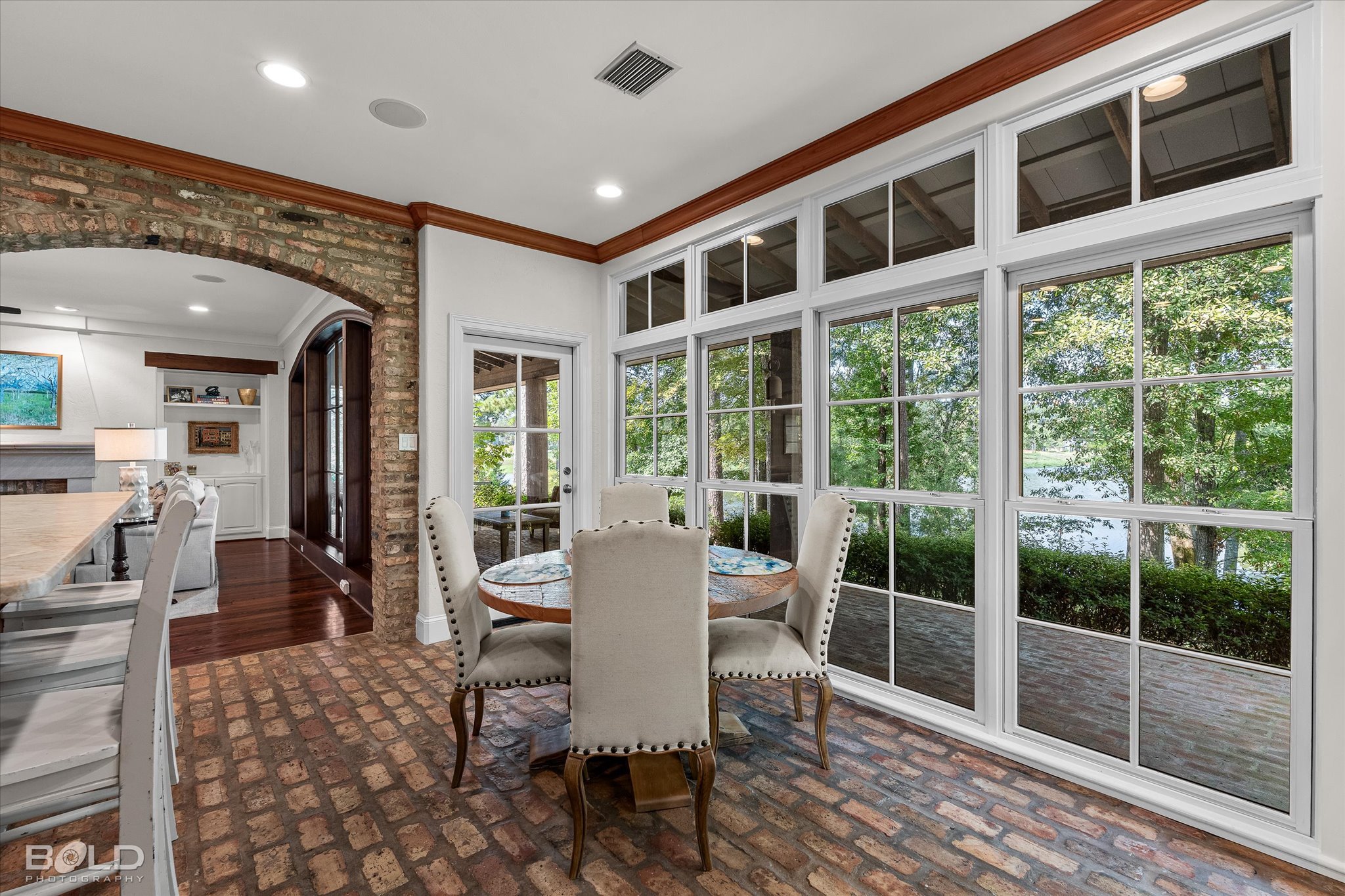 27-1034 N Pointe_27.jpg