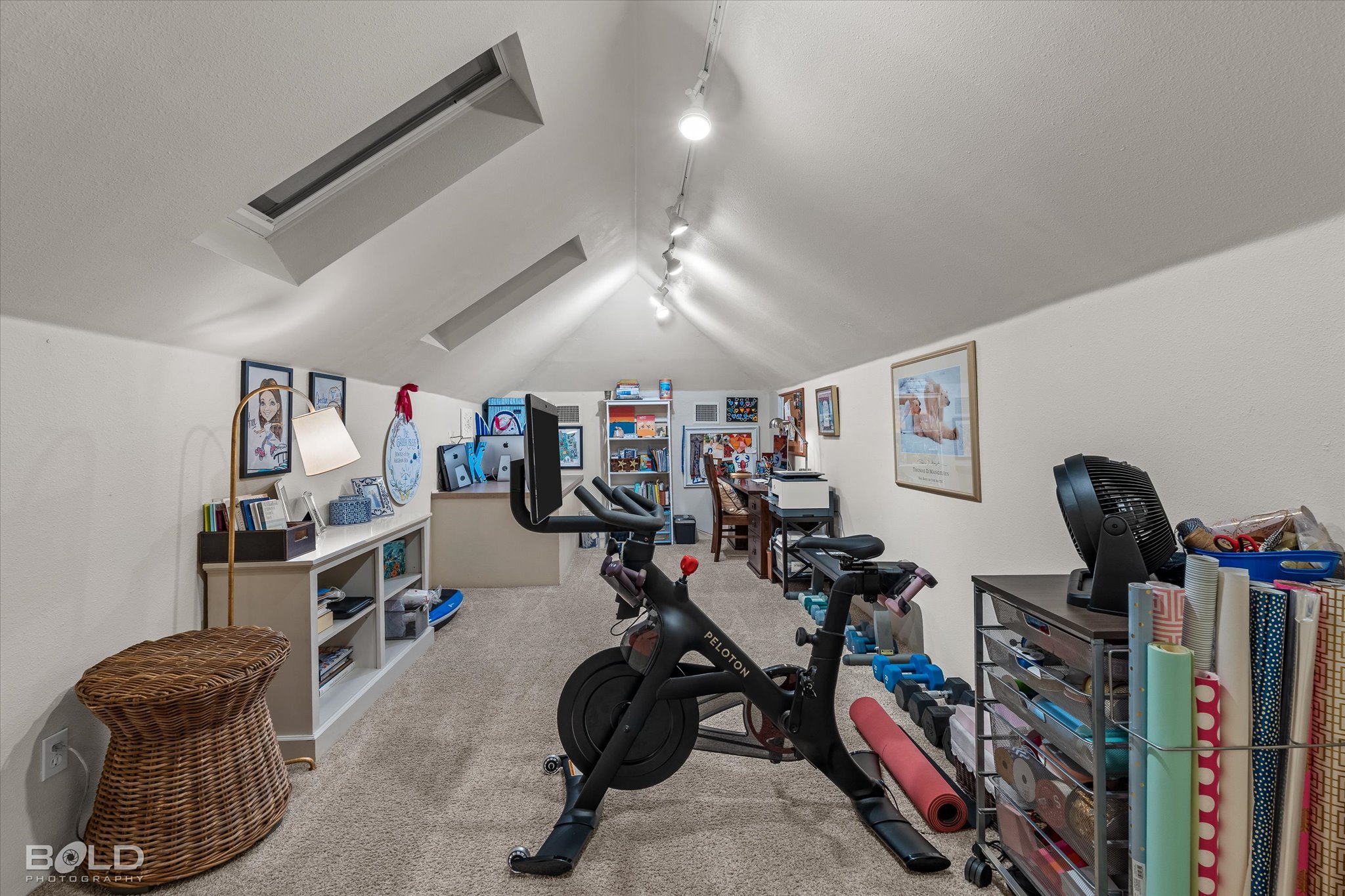 60-1034 N Pointe_60.jpg