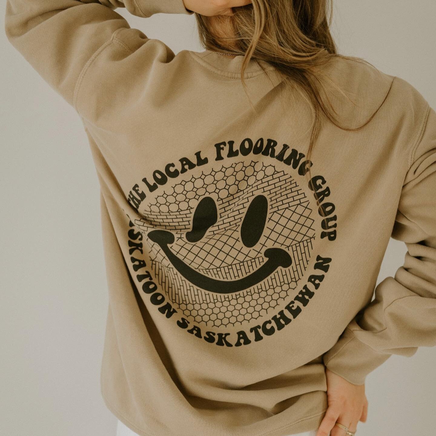 Pigment Dyed Crewnecks for
🙃 @localflooringgroup 
Artwork by 
🙂 @gladlinegd