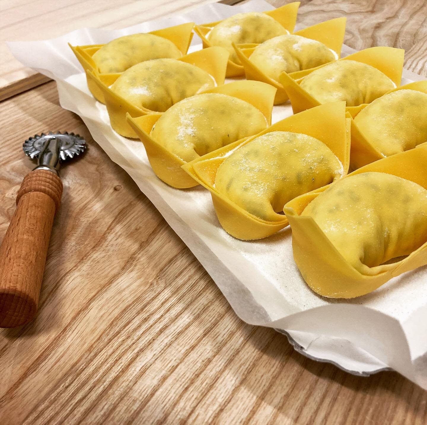 Ravioli grandi di magro. Su ordinazione #ravioliamano #pastificio #pastificiobertoni #ravioli #food #foodporn